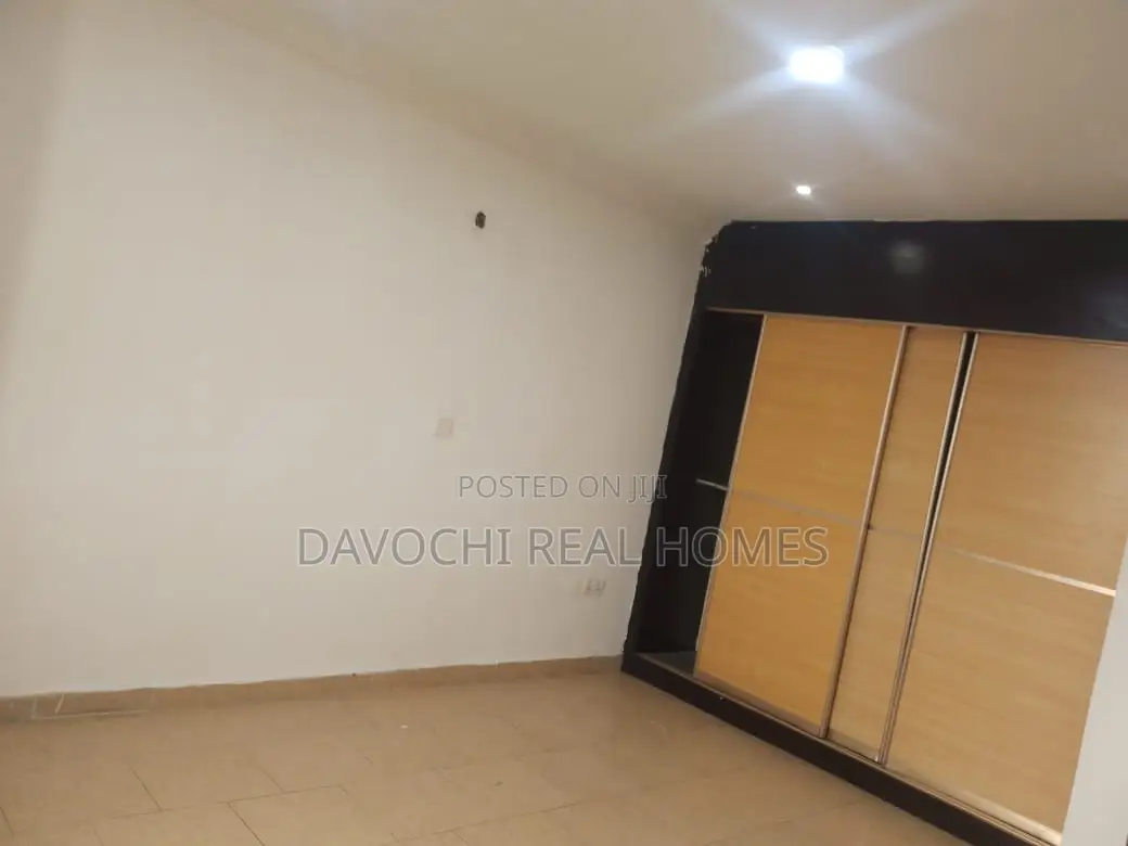 3bdrm Apartment in Chevron, Lekki Phase 2 for rent