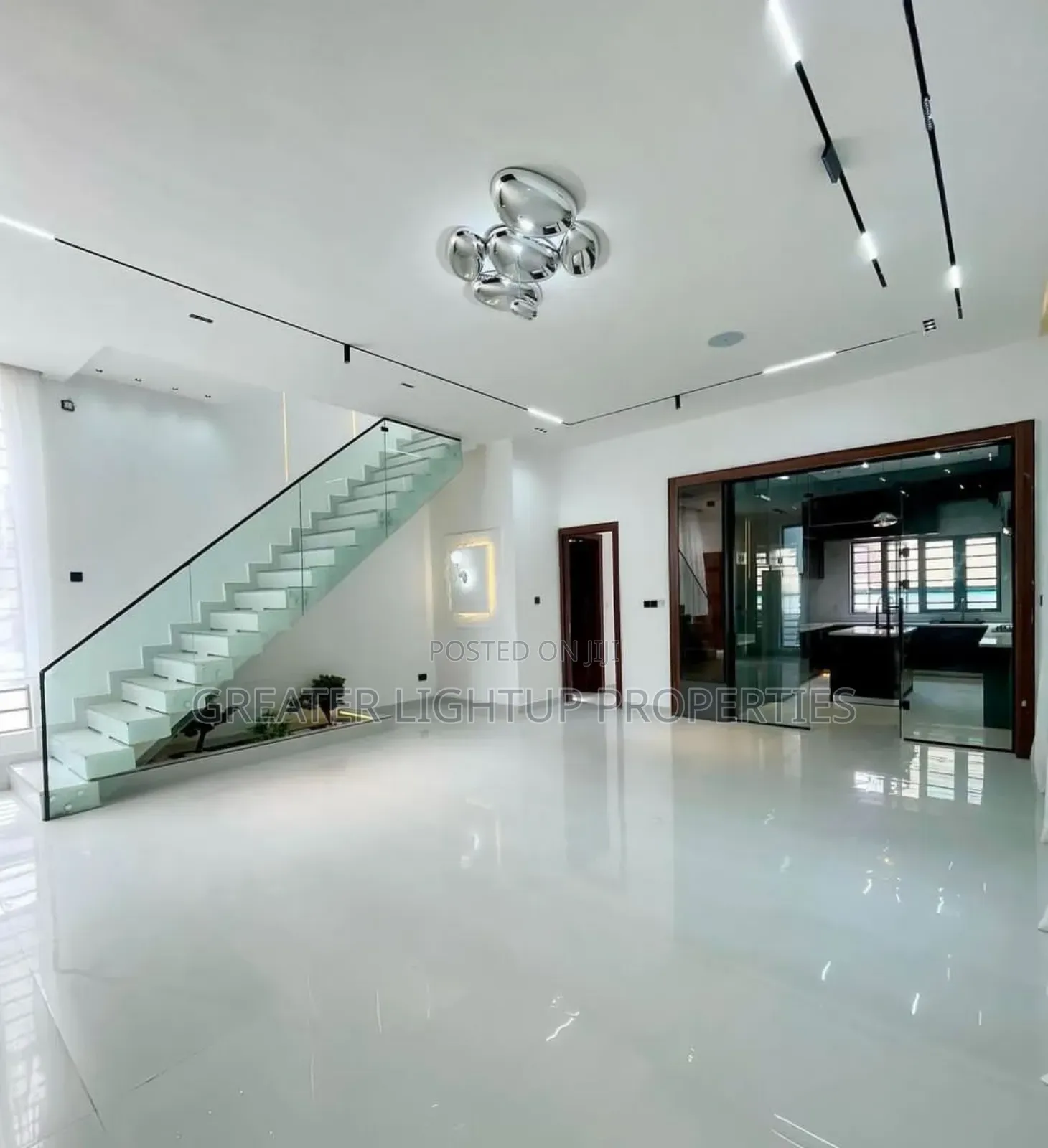 Furnished 5bdrm Duplex in Agungi for sale