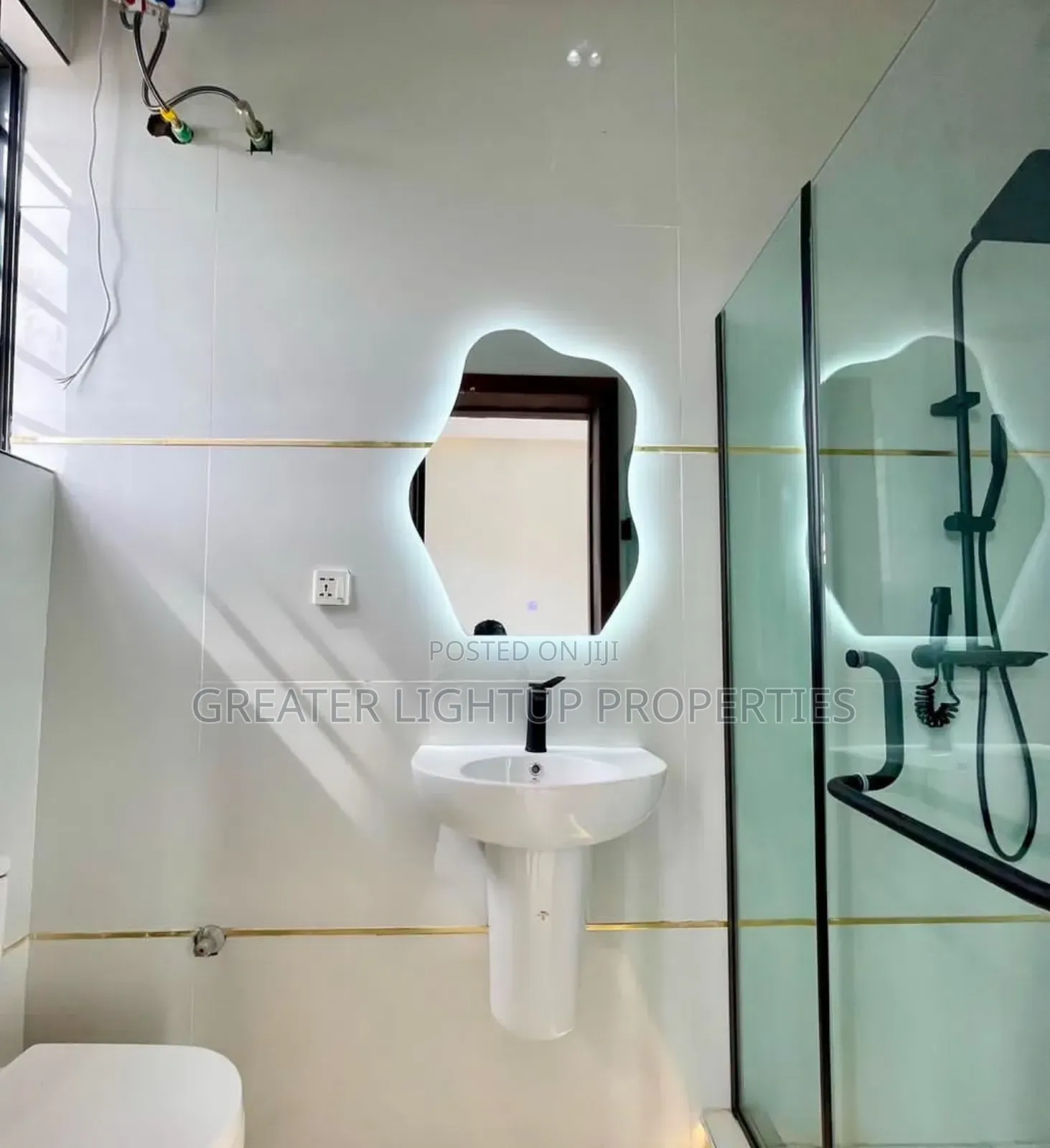 Furnished 5bdrm Duplex in Agungi for sale