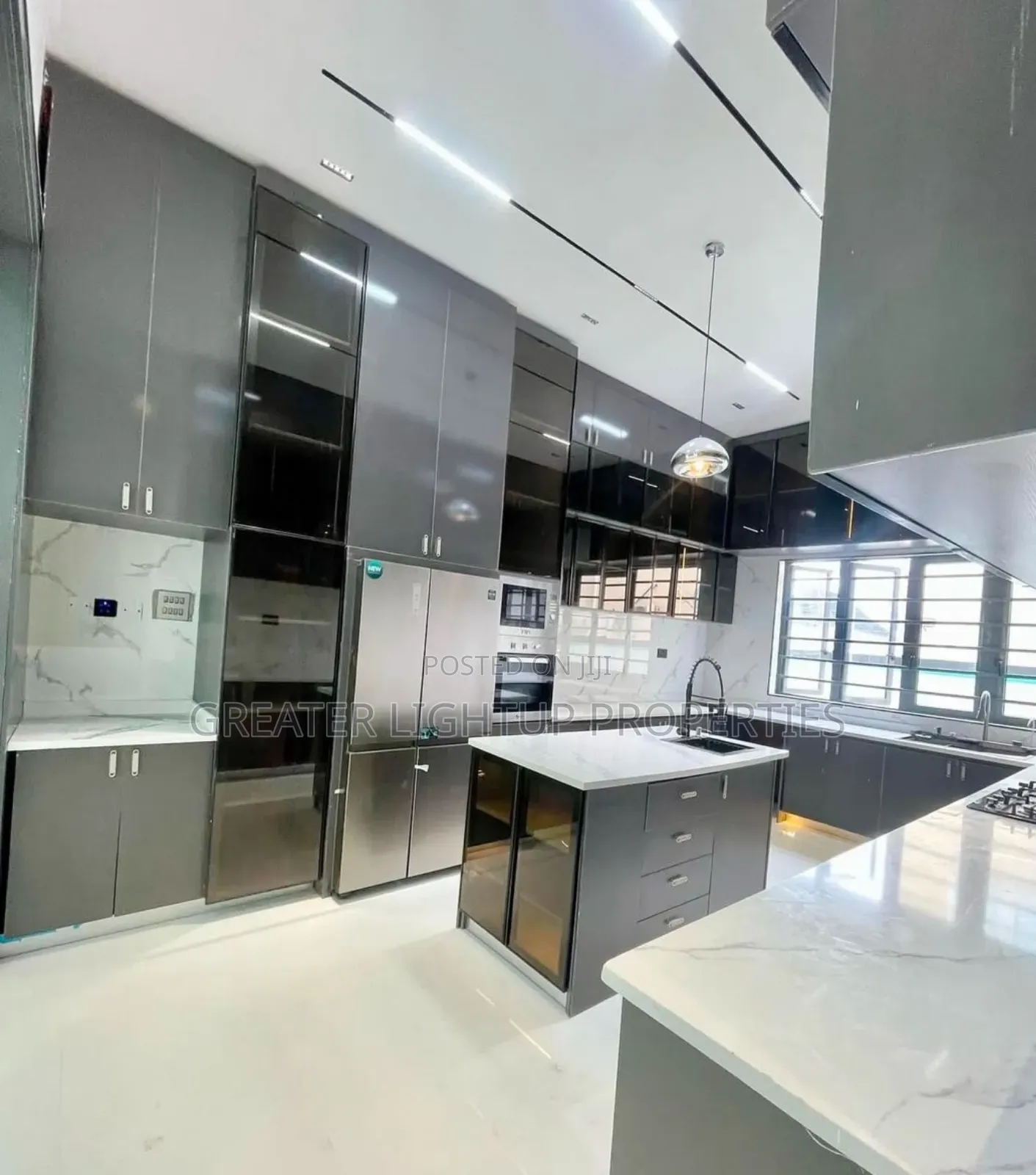 Furnished 5bdrm Duplex in Agungi for sale