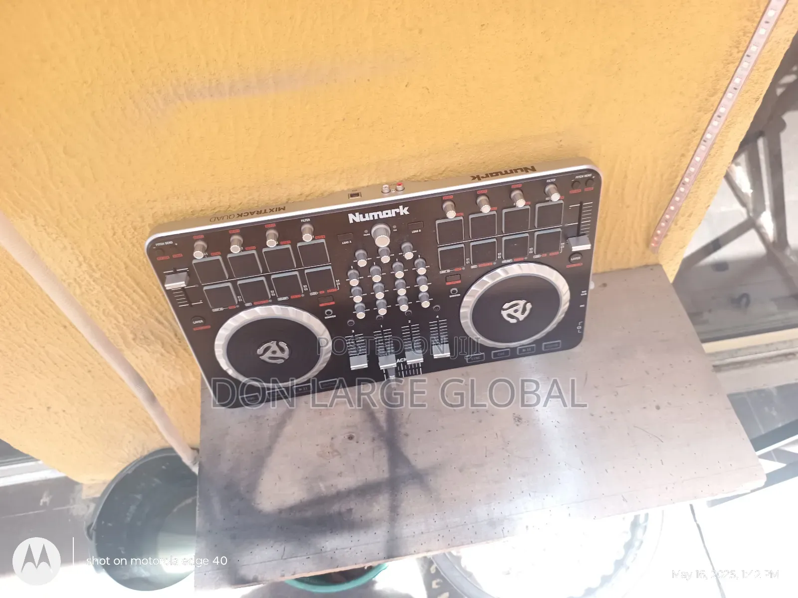 Numark Mix Track Quad To