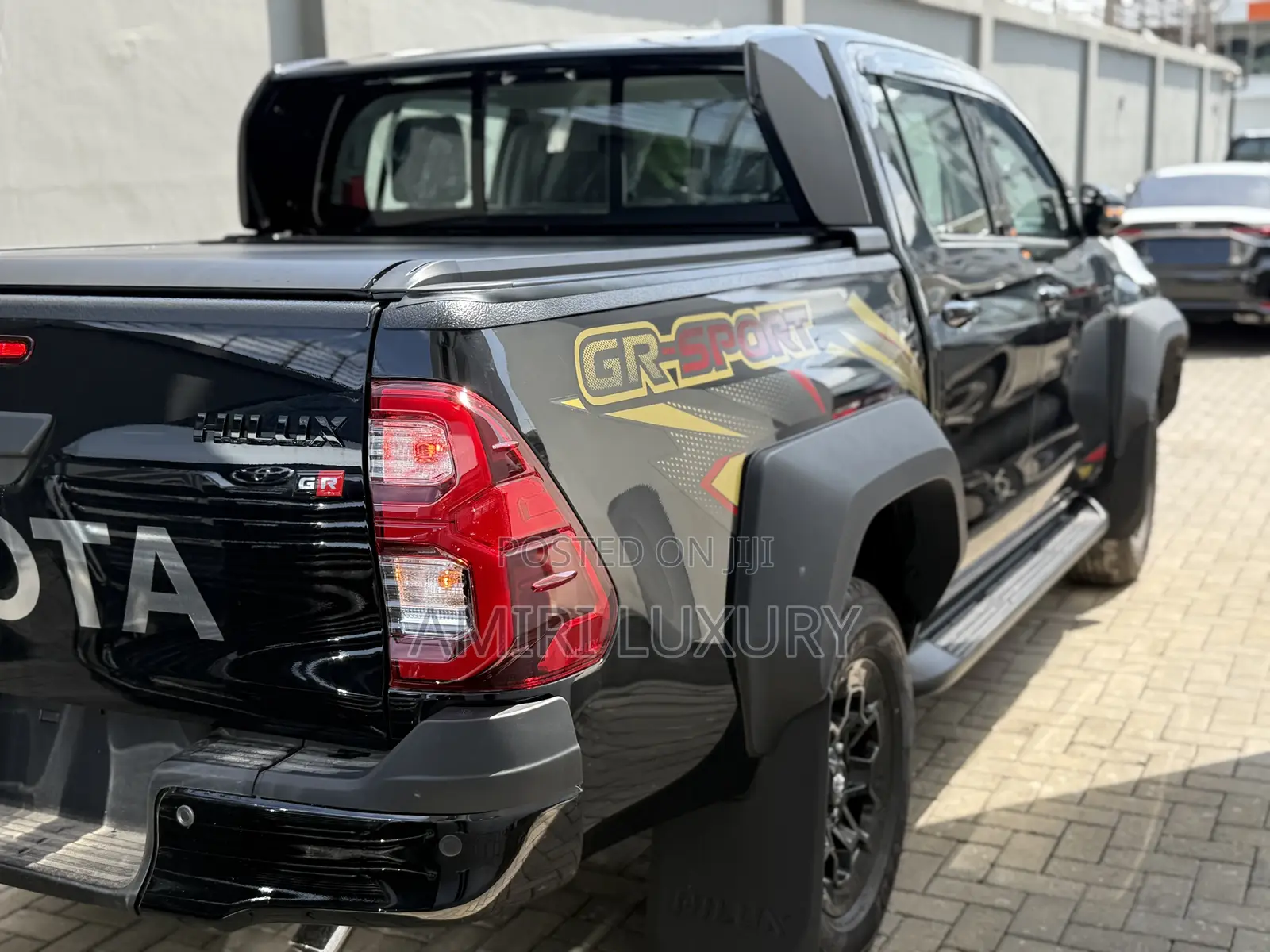 New Toyota Hilux 2025 Black