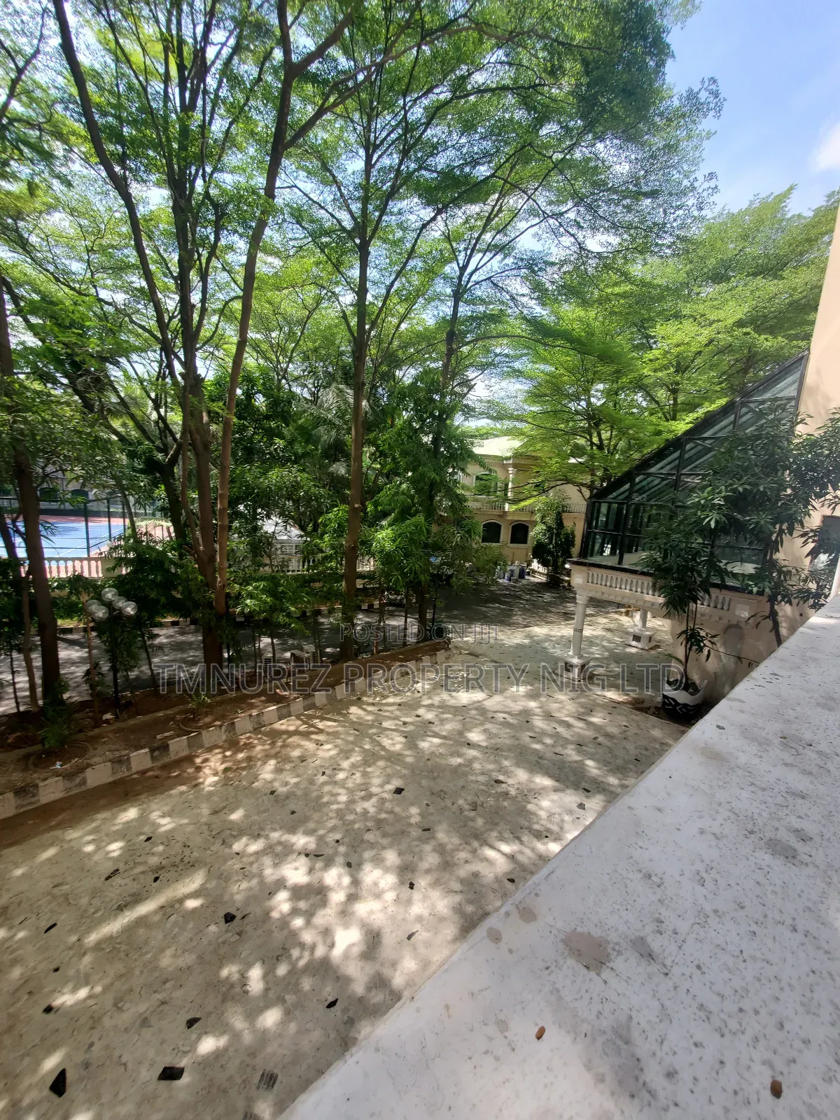 3bdrm Apartment in Chevron Toalgate for rent