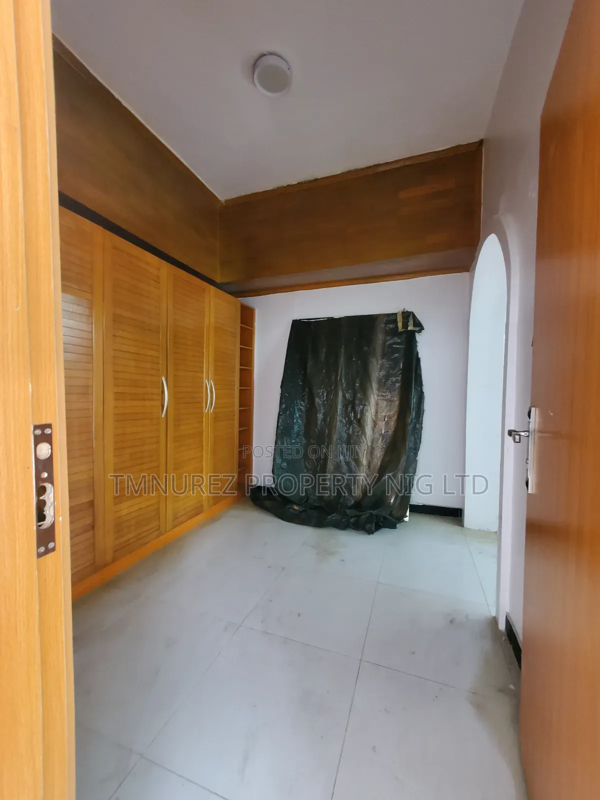 3bdrm Apartment in Chevron Toalgate for rent
