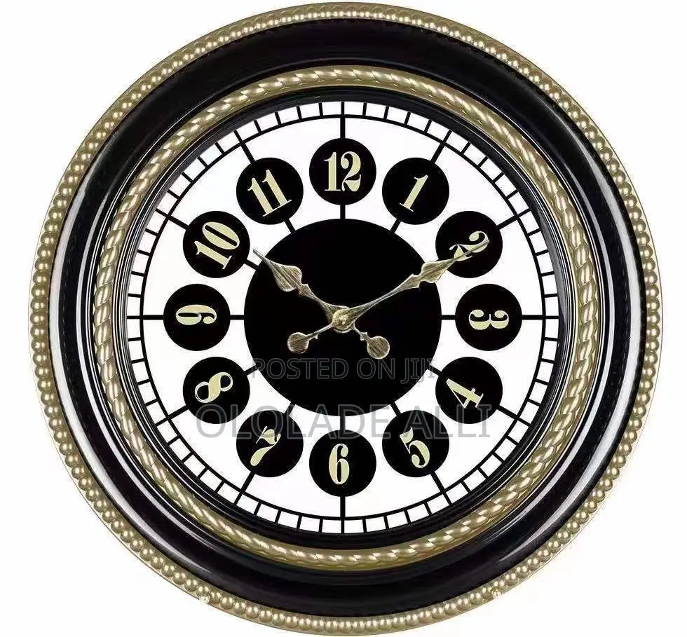 Beautiful Quality Gold Wall Clock