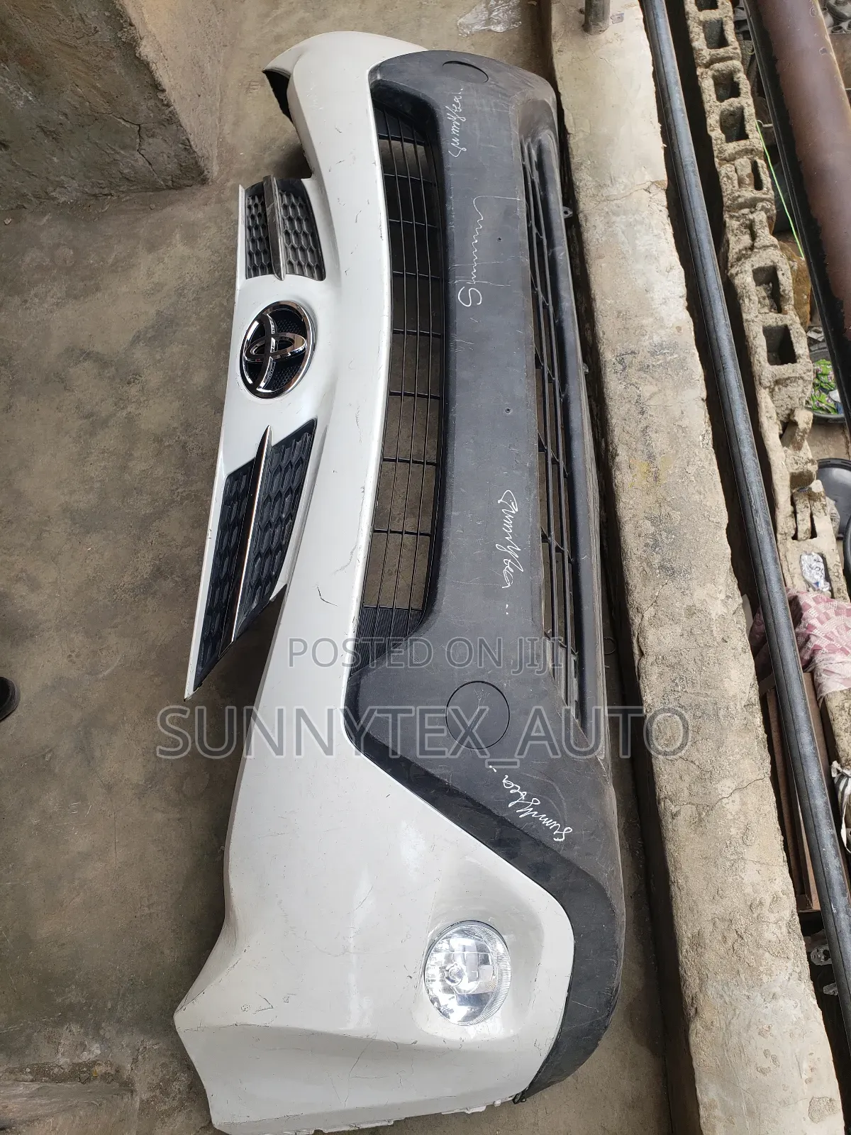 Complete Front Bumper Toyota Rav4 2014-2015
