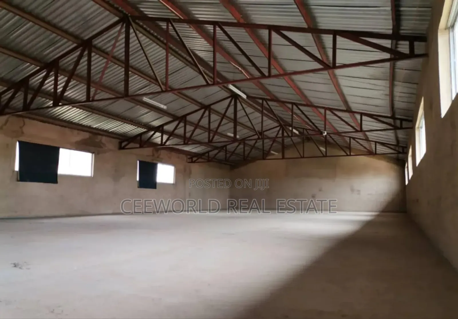 Warehouse About 800sqm for Sale at Oluyole Estate