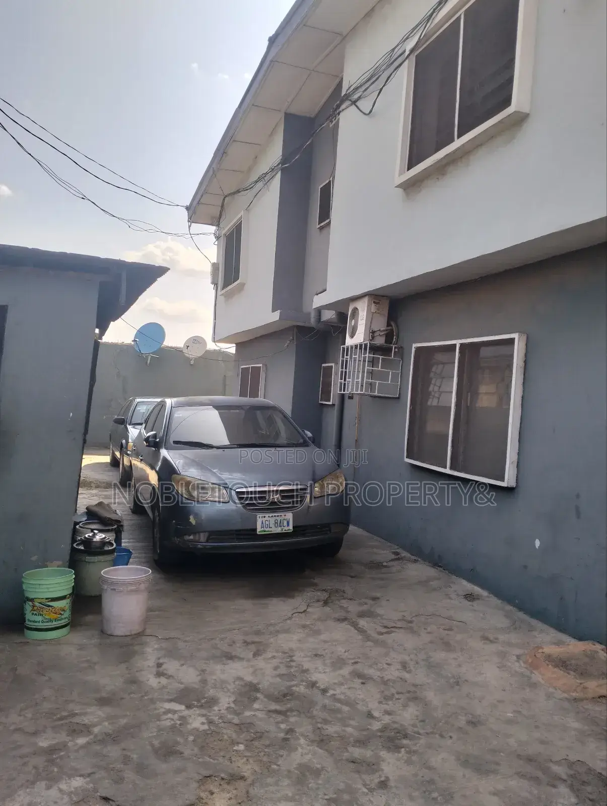 3bdrm Block of Flats in Ikeja Lagos, Allen Avenue for sale
