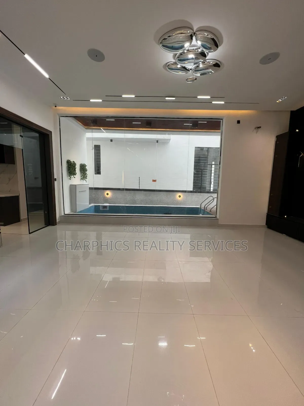 5bdrm Duplex in Agungi for sale