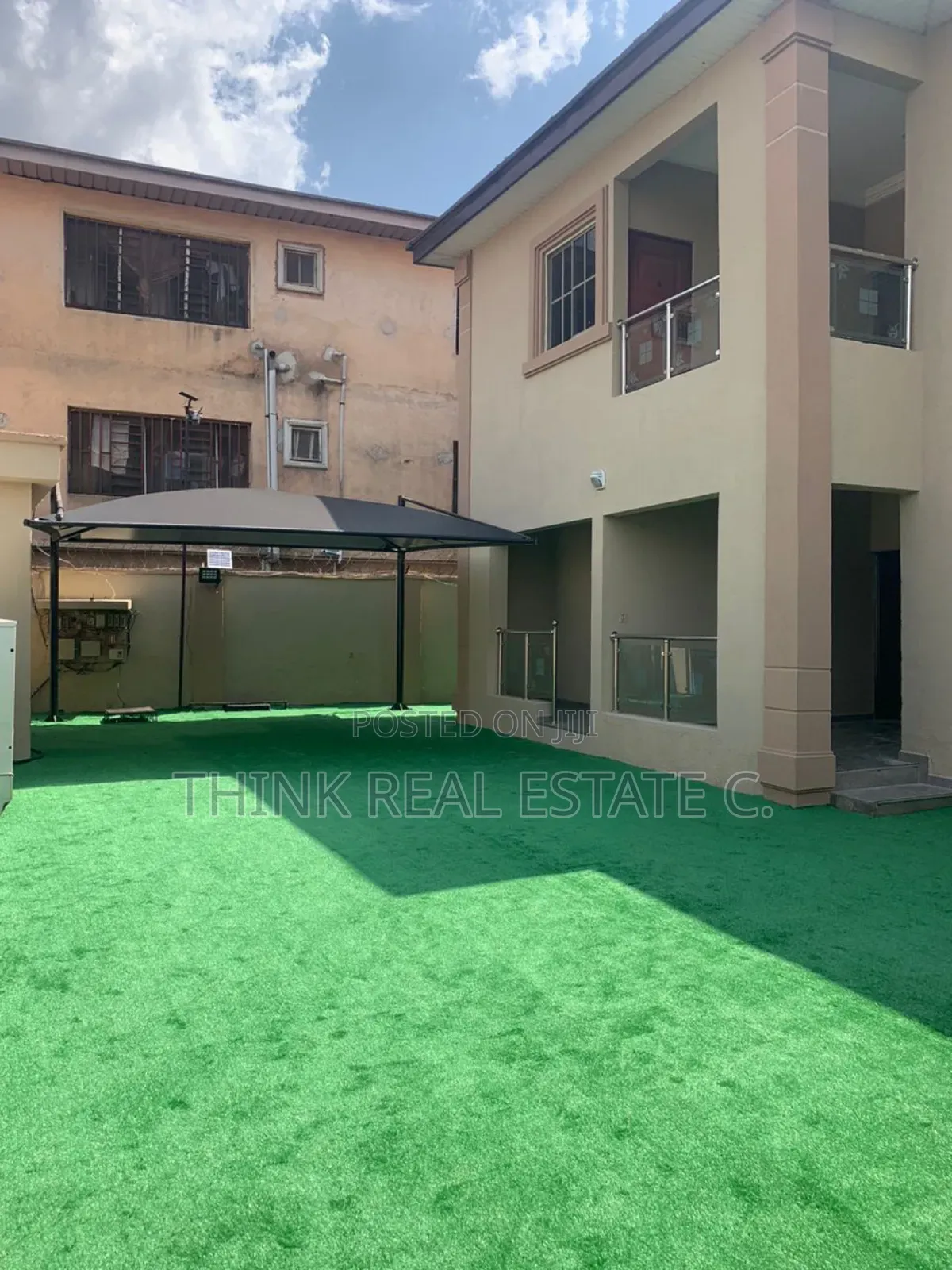 4bdrm Block of Flats in Second Ugbor,Gra, Benin City for sale