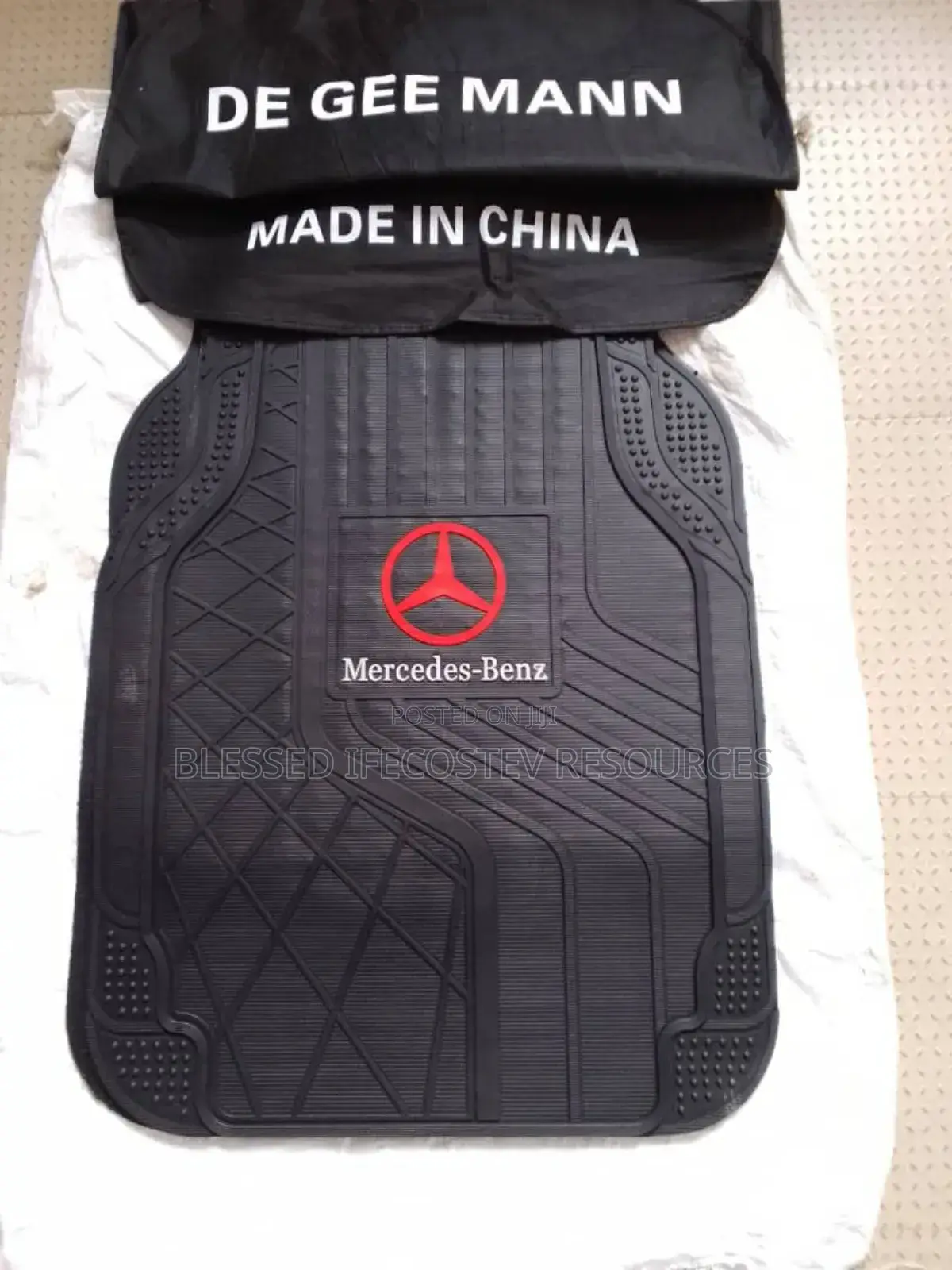 Mercedes Benz Footmart