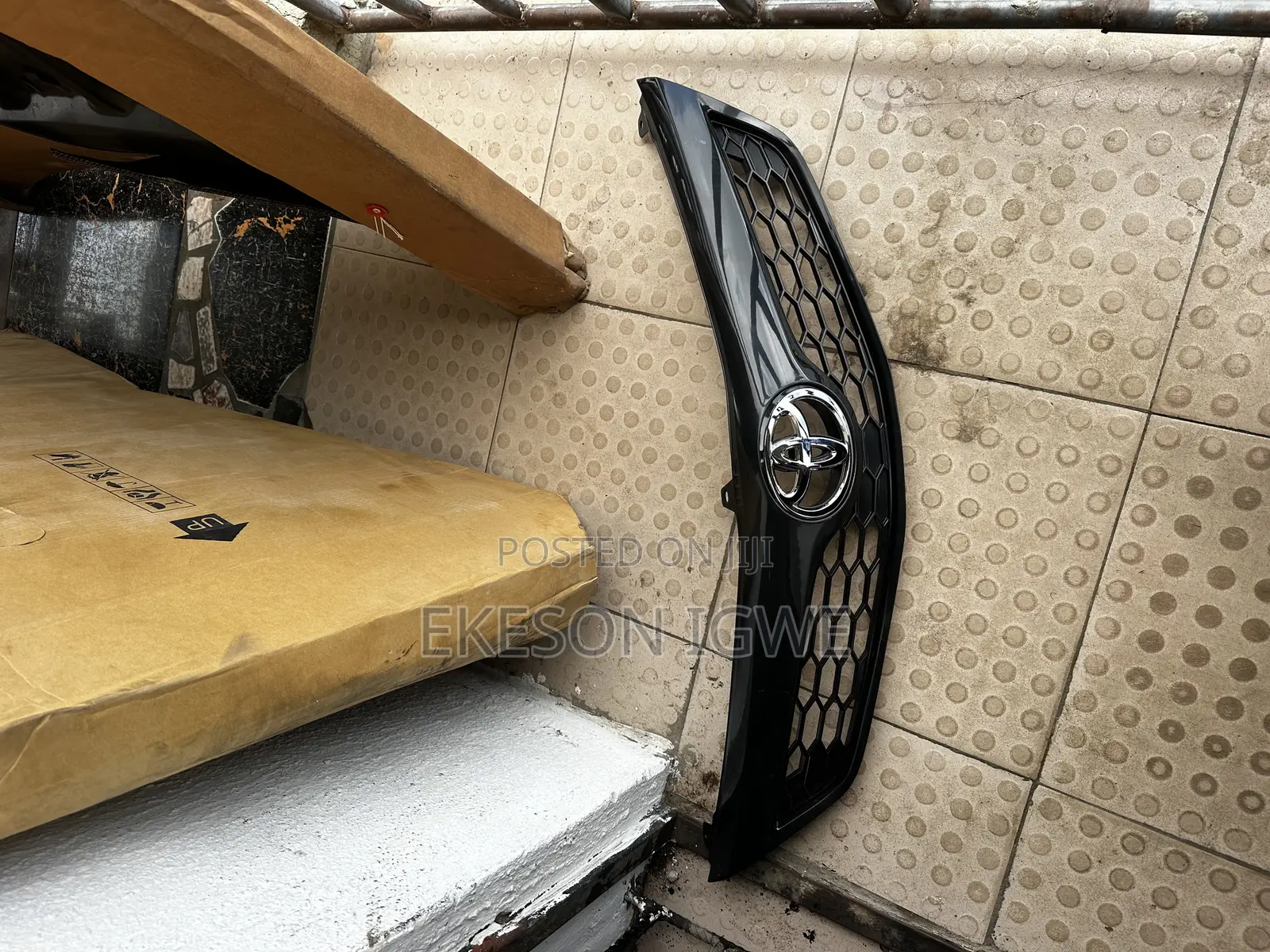 Front Bumper Grill Camry 2014 Se