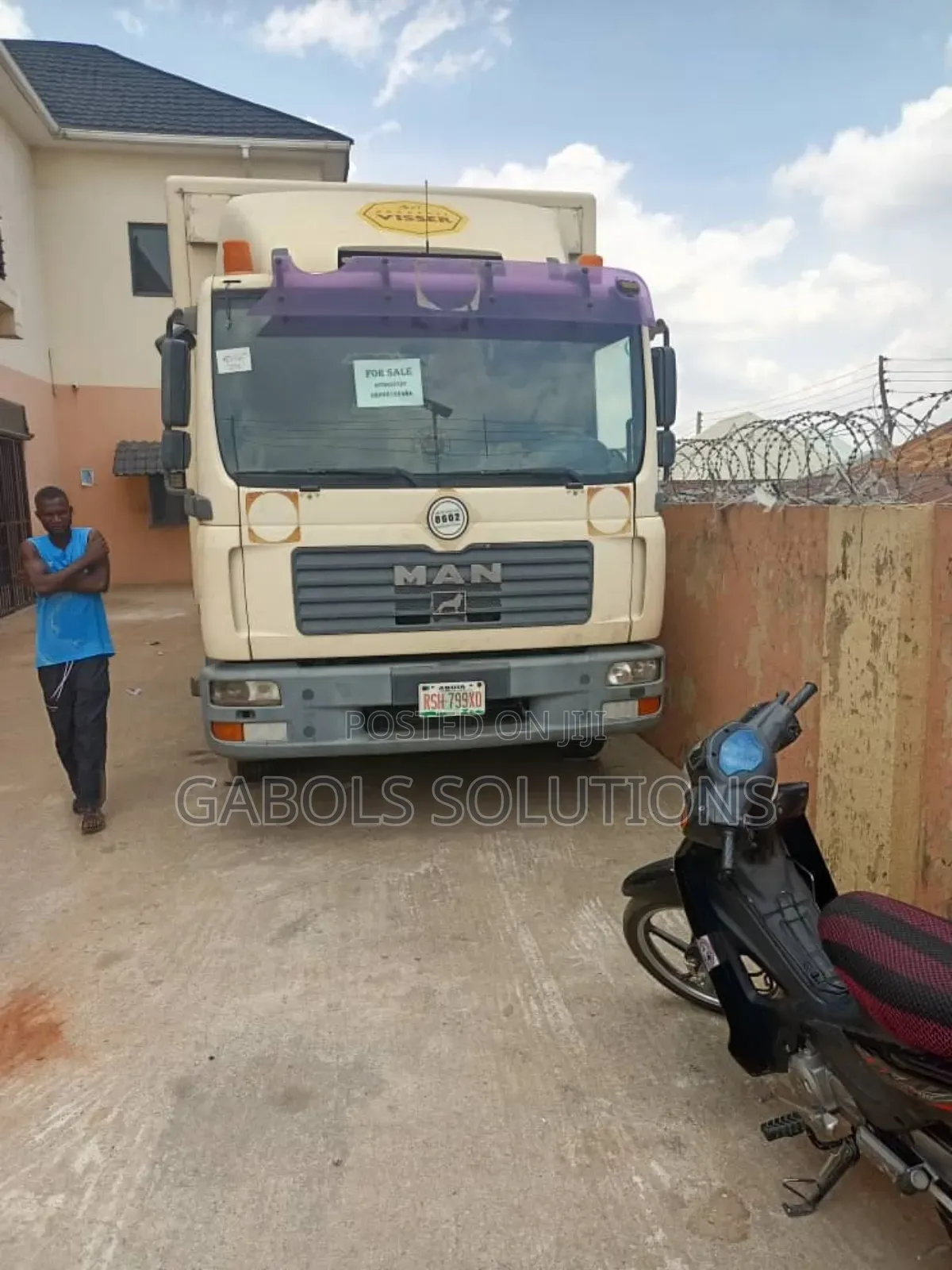 Tokunbo Man Container Body