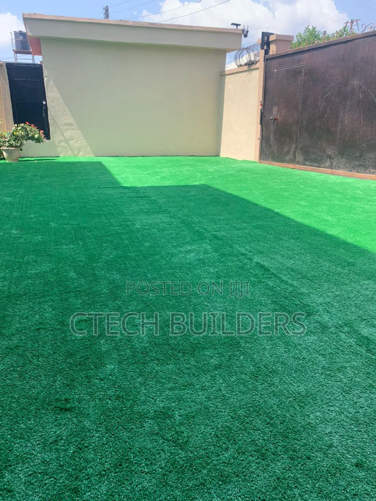 8bdrm Block of Flats in Benin City for sale