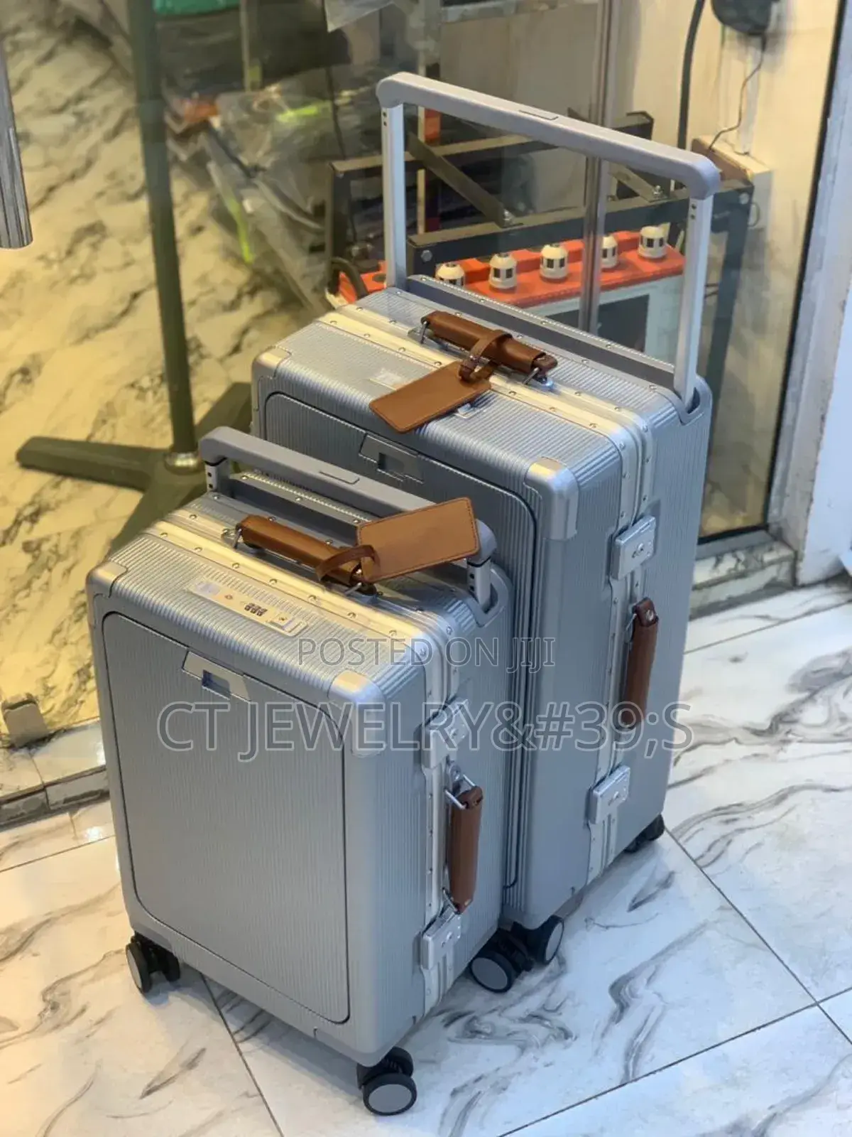 Nice Unique Travelling Box High Grade For The Fashionable