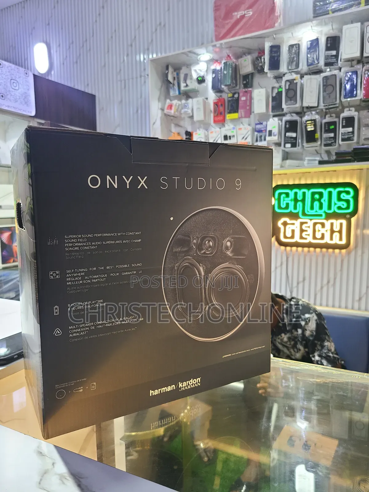 Onyx Studio 9