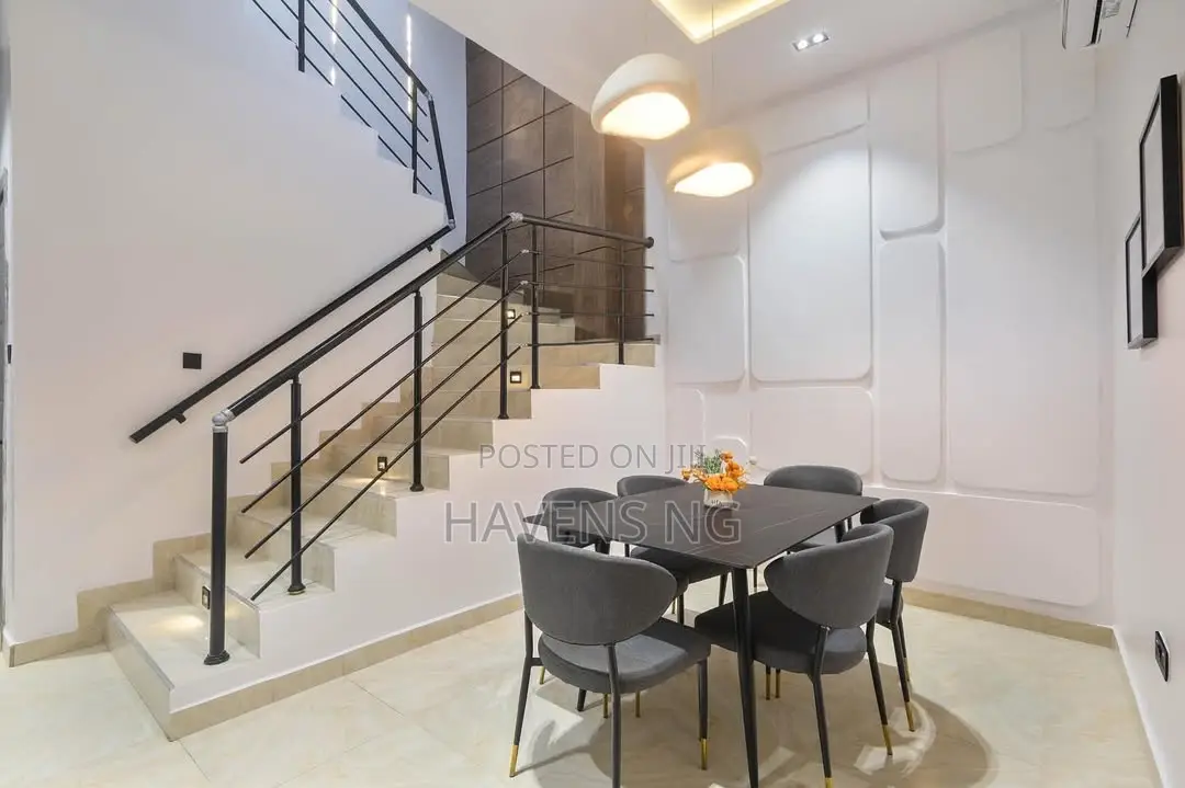 Luxurious 3-Bedroom Apartment With Rooftop, Cinema, and Pool