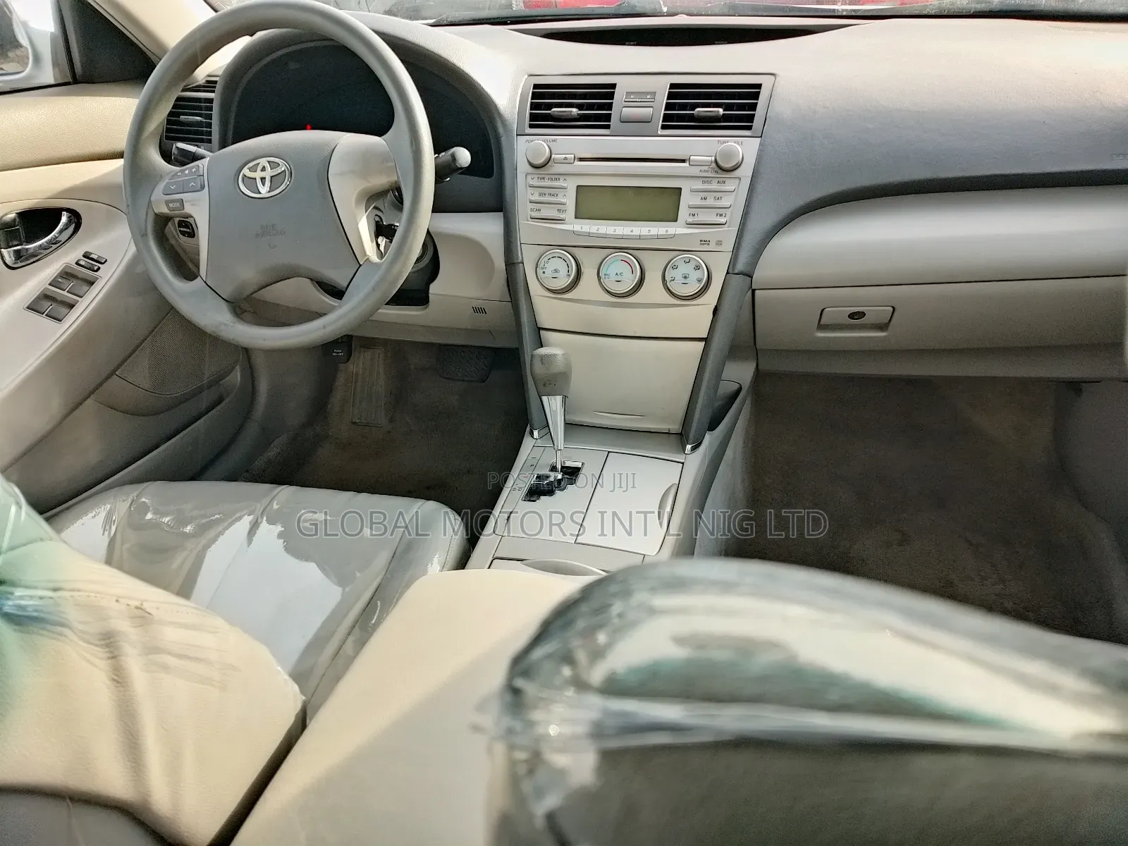 Toyota Camry LE 4dr Sedan (2.5L 4cyl 6AM) 2010 Silver