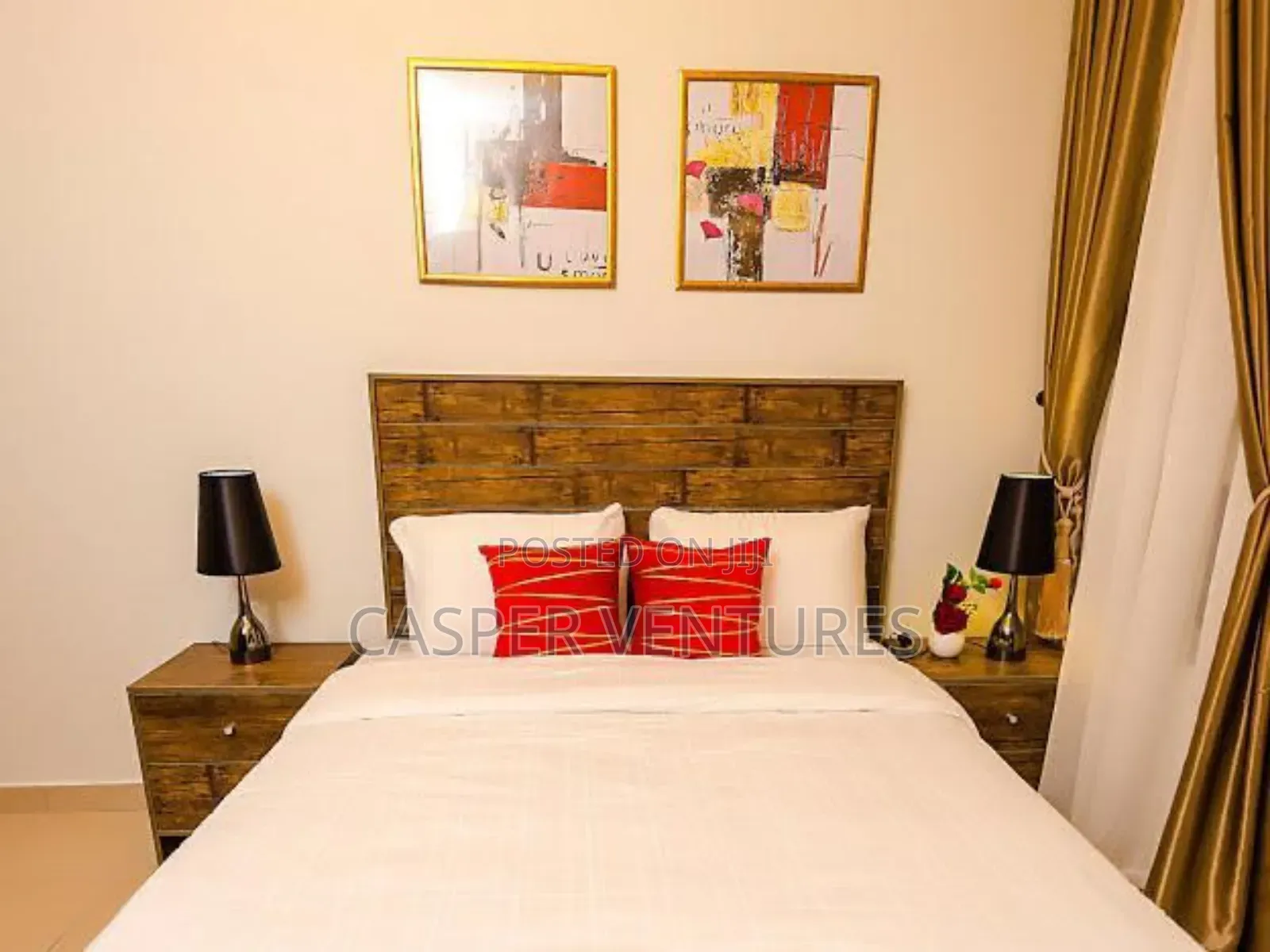 Stunning and Colorful 3bed Apartment