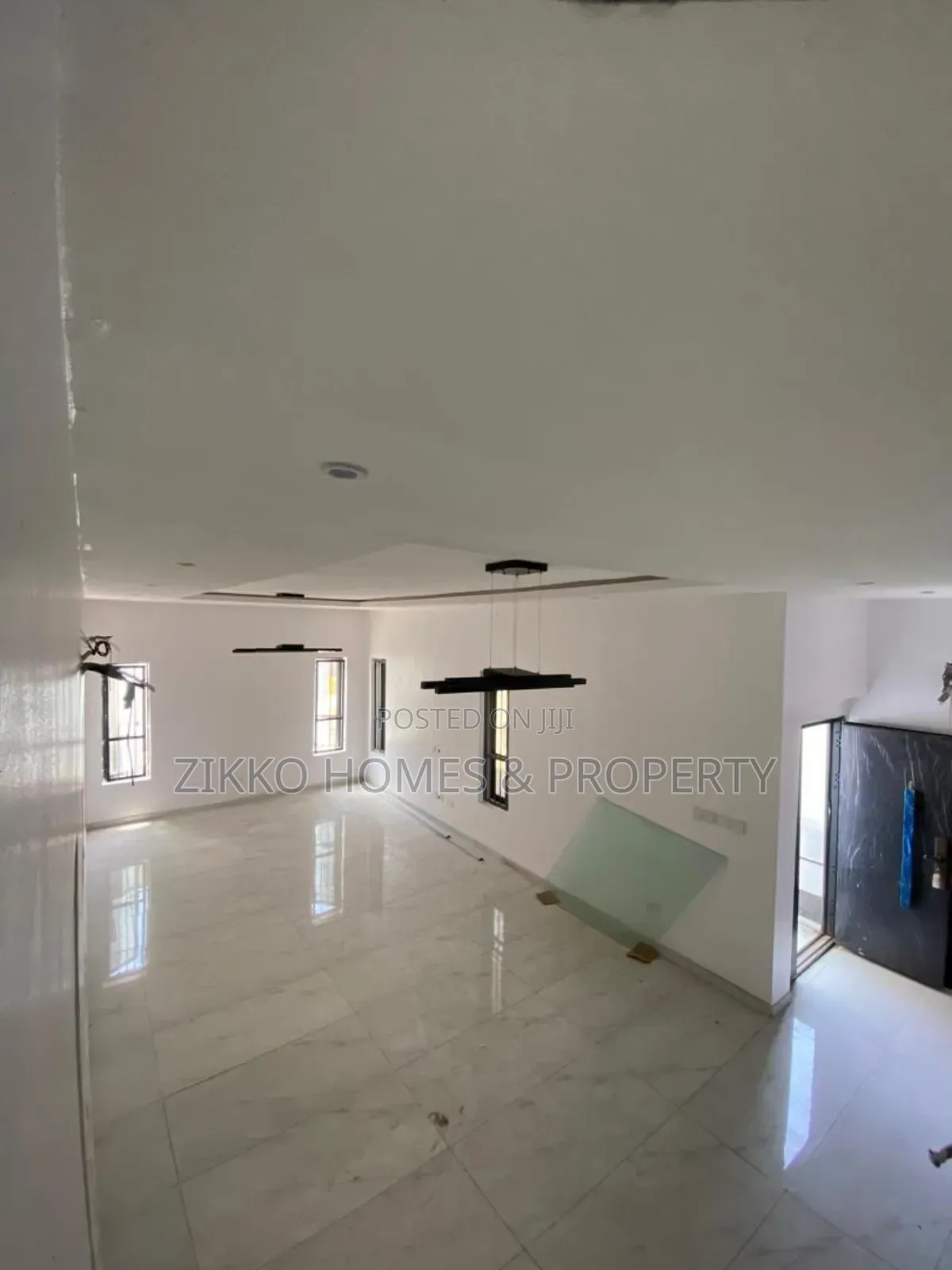 5bdrm Duplex in Lekki Scheme 2 for sale