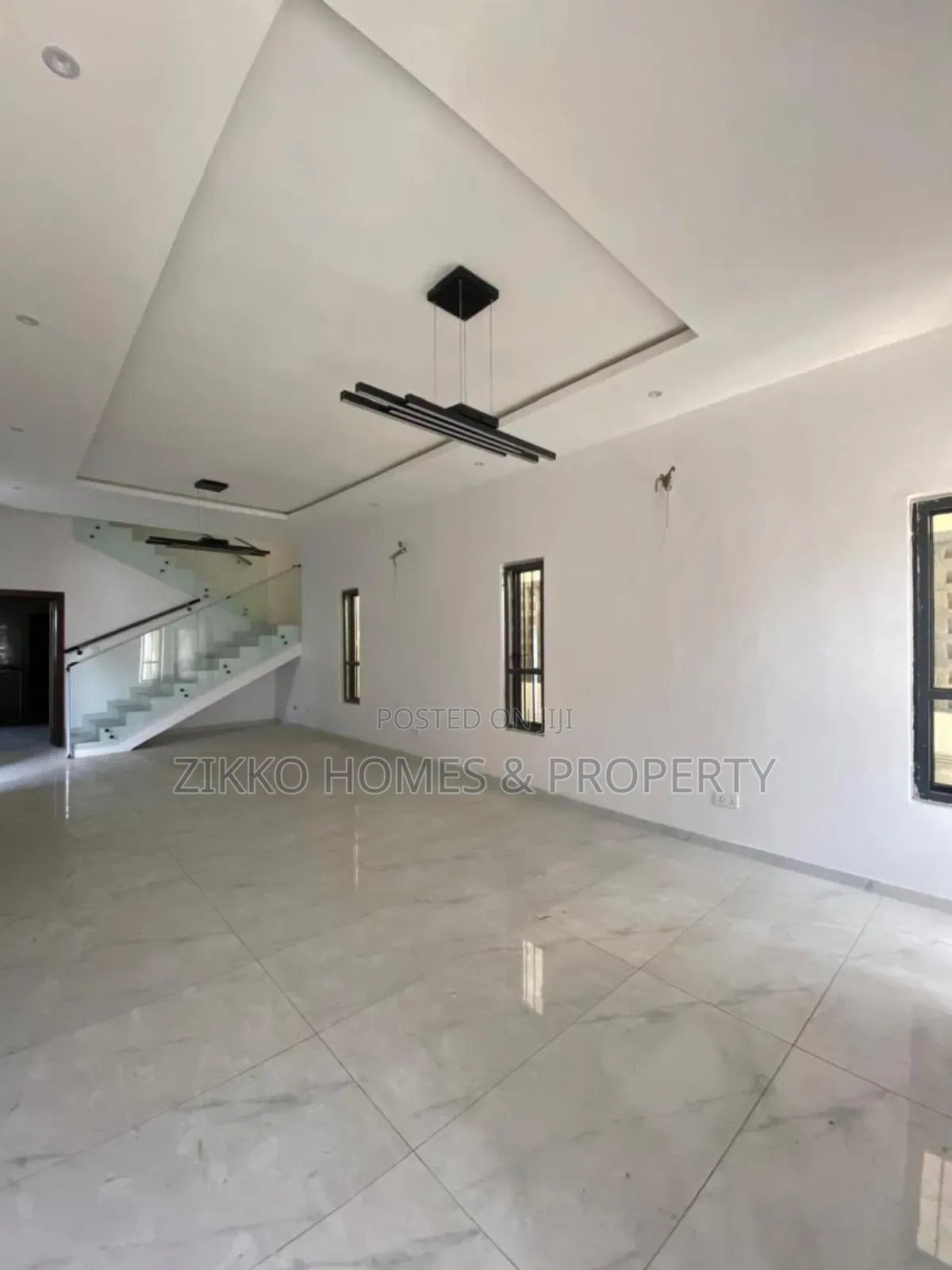 5bdrm Duplex in Lekki Scheme 2 for sale
