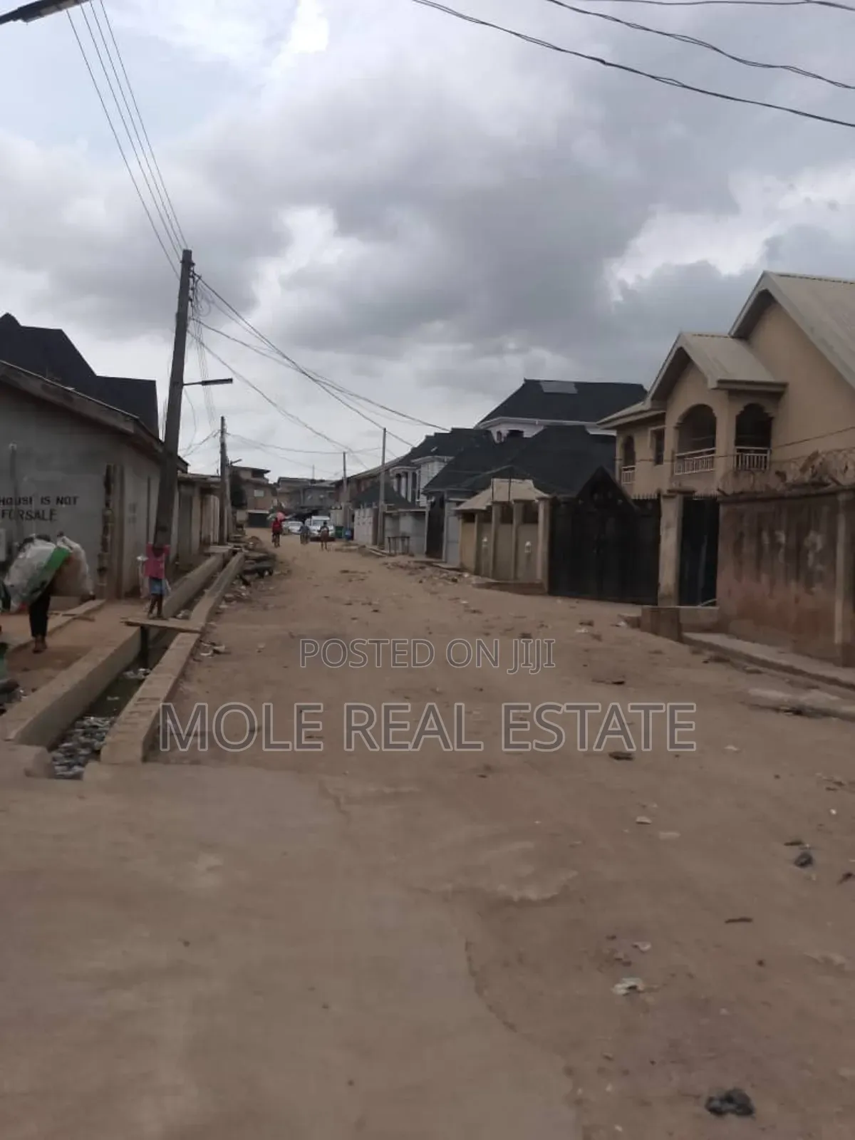 3bdrm Block of Flats in Ikotun, Governors Road for sale