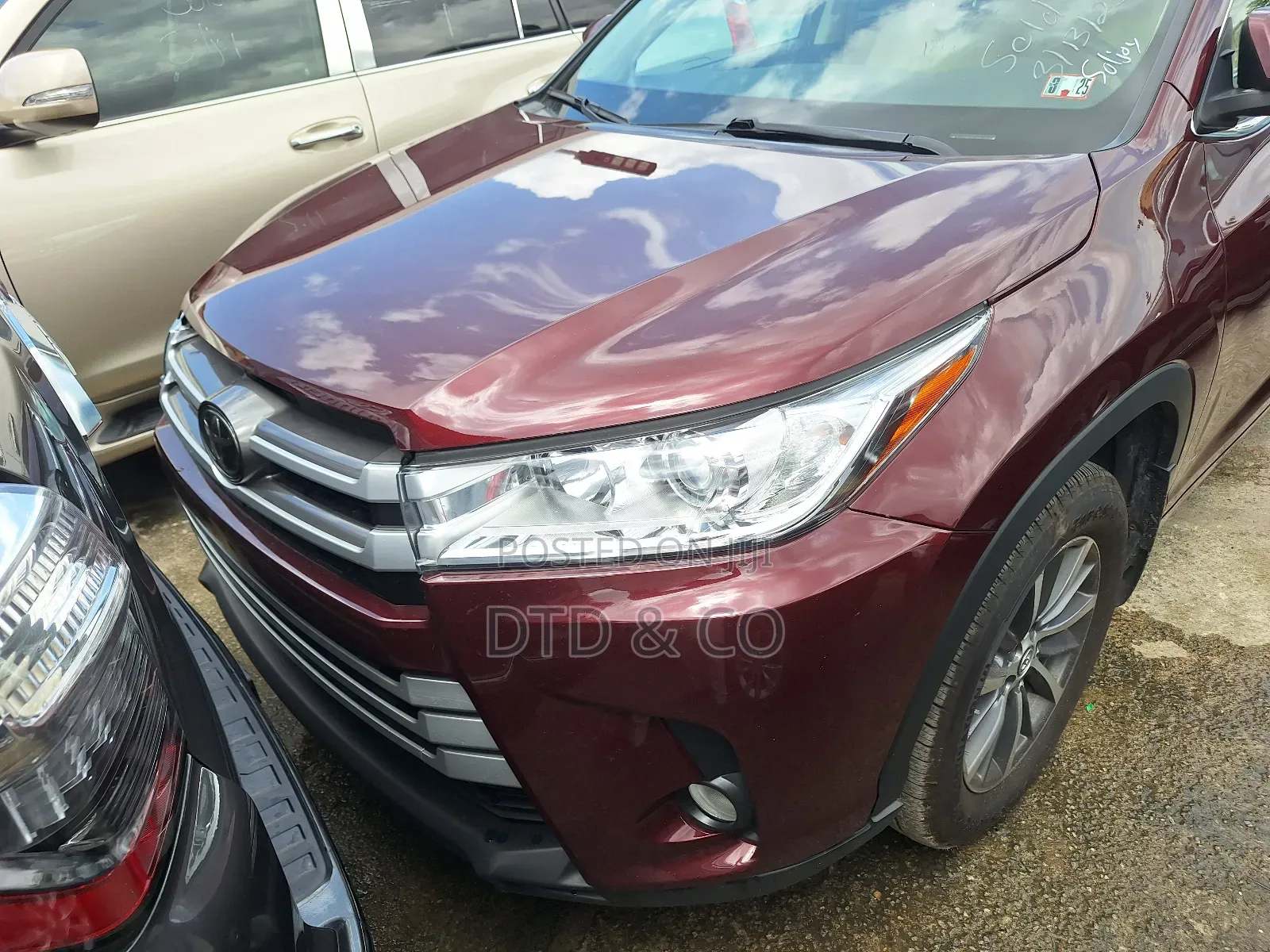 Toyota Highlander XLE 4x4 V6 (3.5L 6cyl 8A) 2018 Burgundy