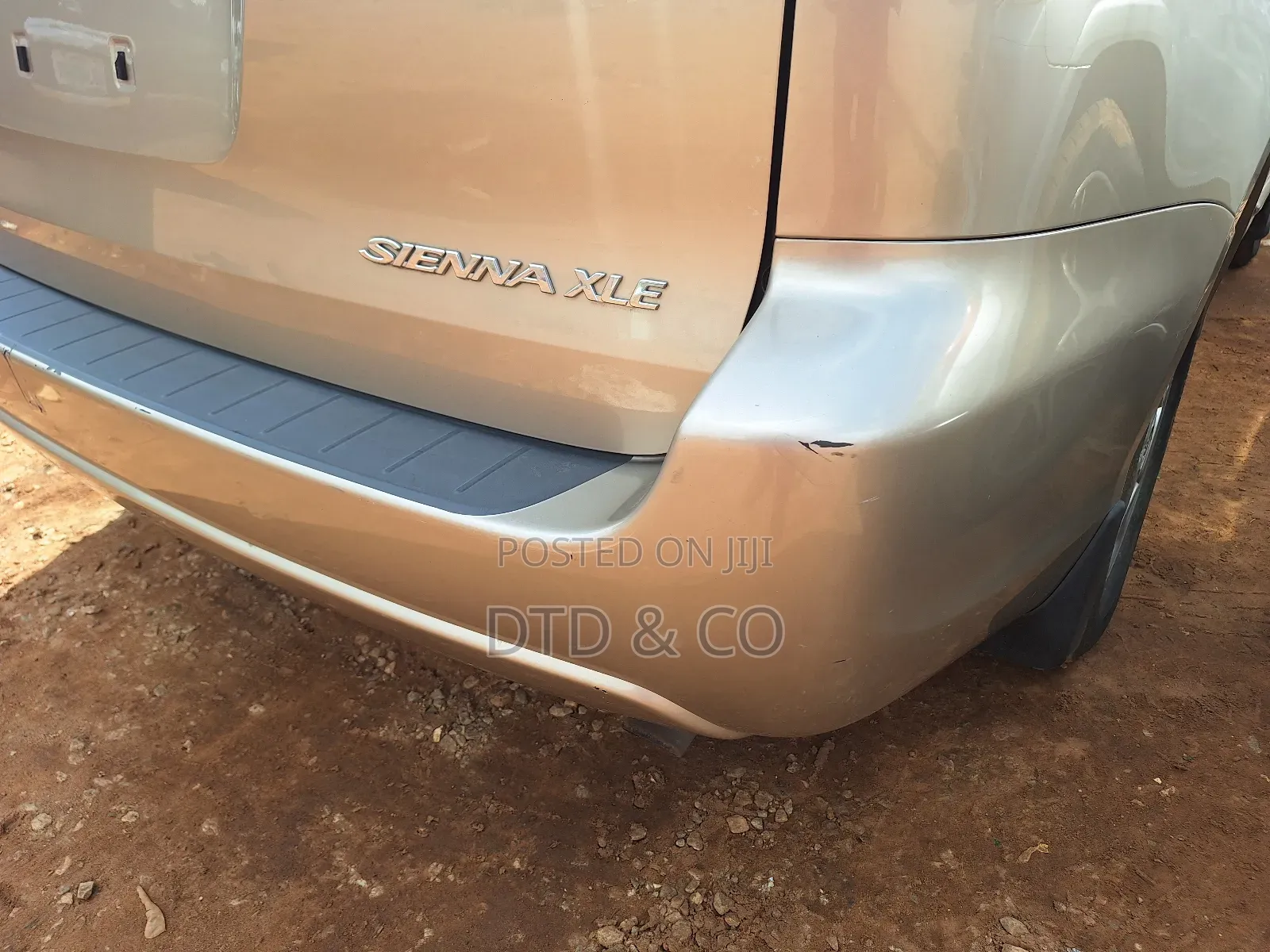 Toyota Sienna XLE 2005 Gold