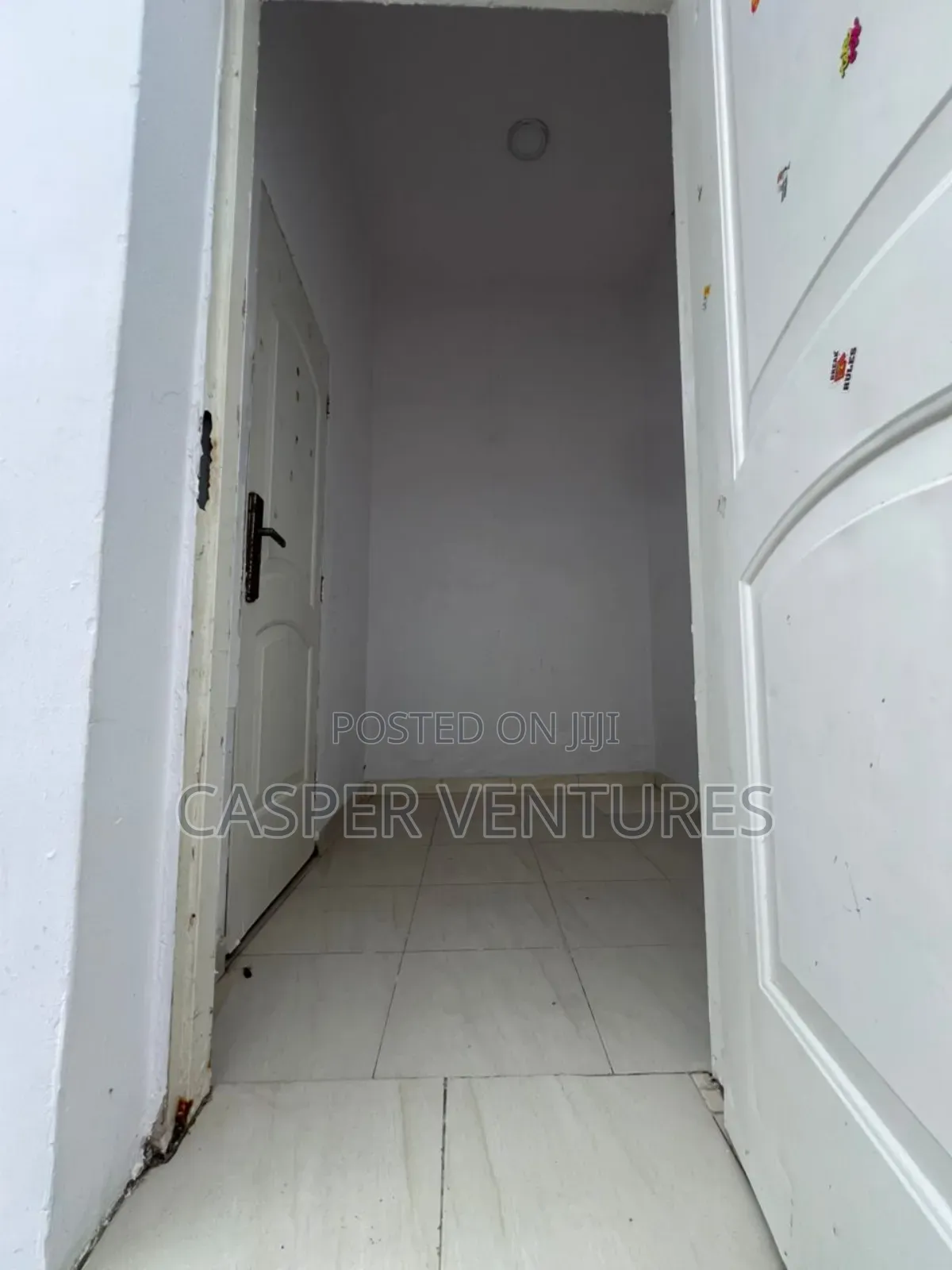 1bdrm Bedsitter in London Garden Estate for rent