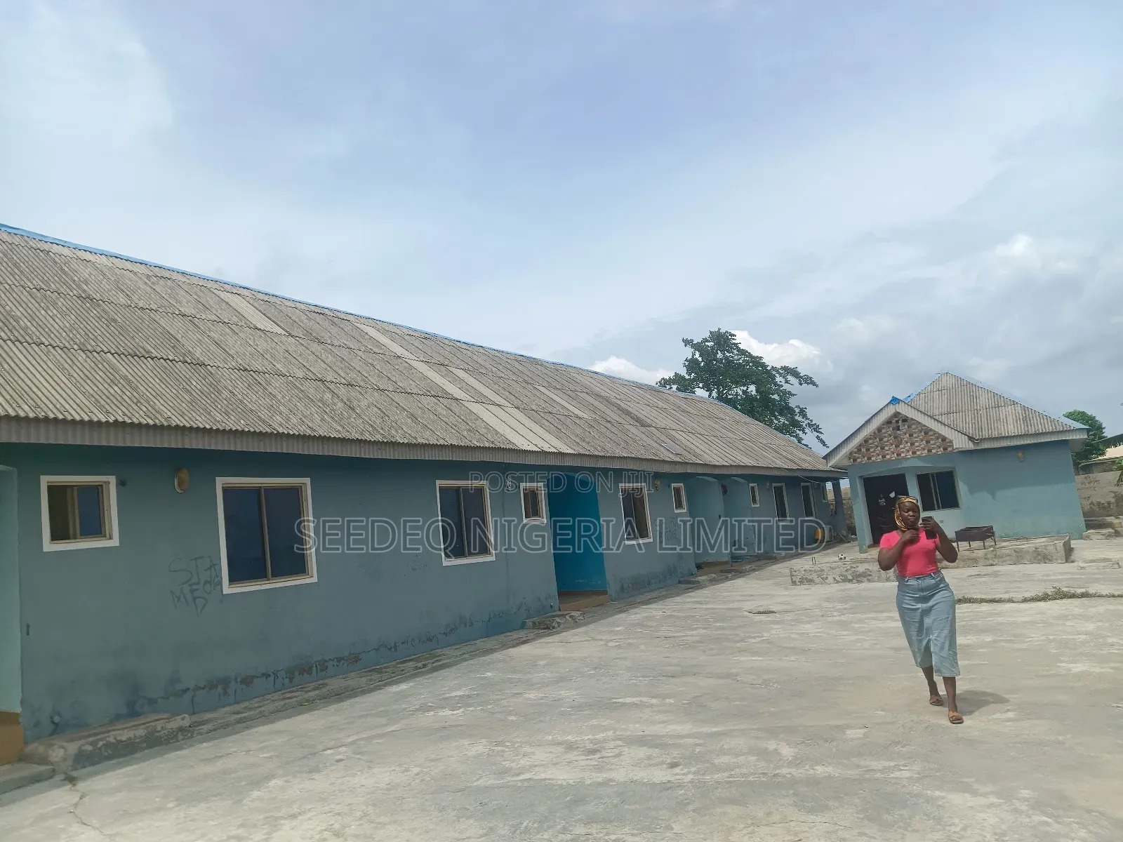 Furnished 10bdrm Block of Flats in Batife, Igbogbo for sale