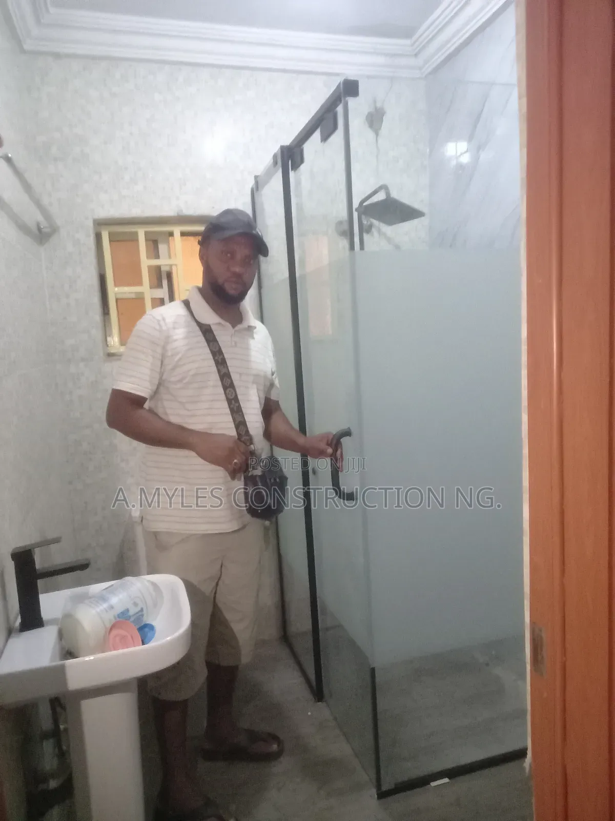 1.1 X 0.8 Shower Cubicles