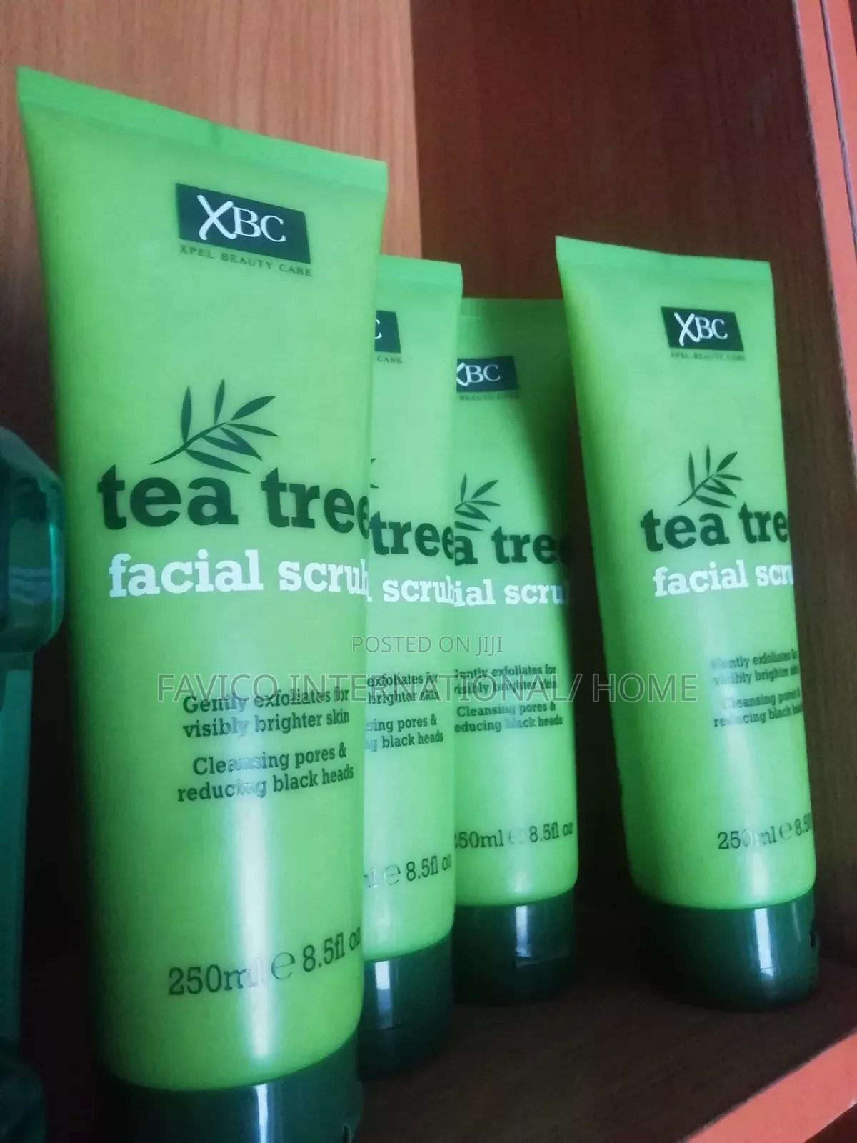 Tea Tree Facial Scrub