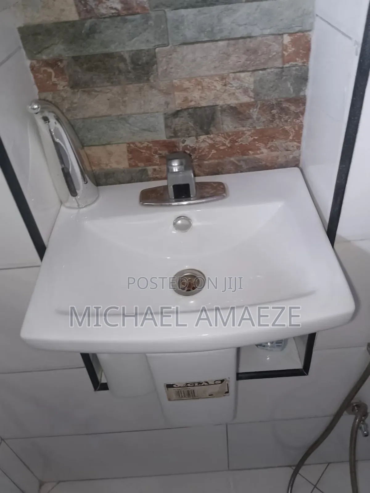 Wall Hanging Wash Hand Basin
