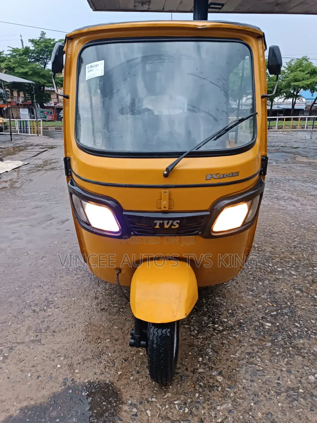 TVS Apache 180 RTR 2022 Yellow
