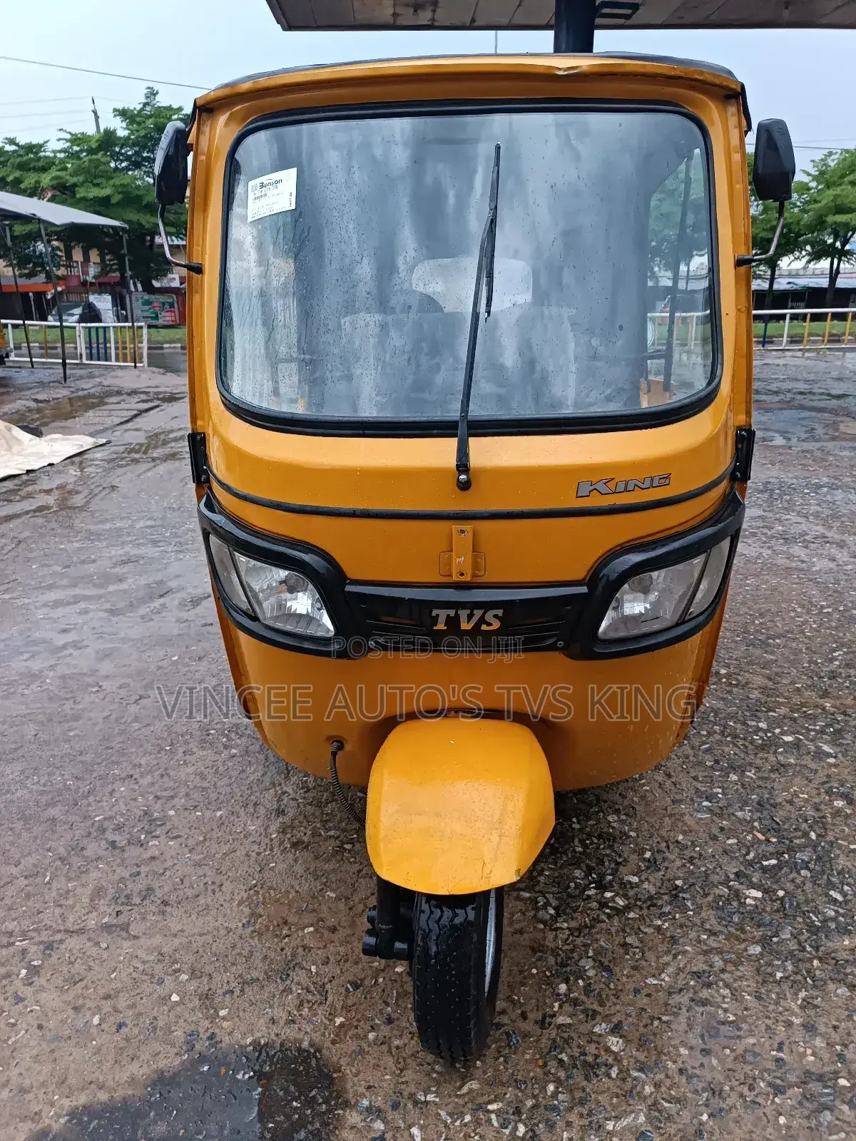 TVS Apache 180 RTR 2022 Yellow