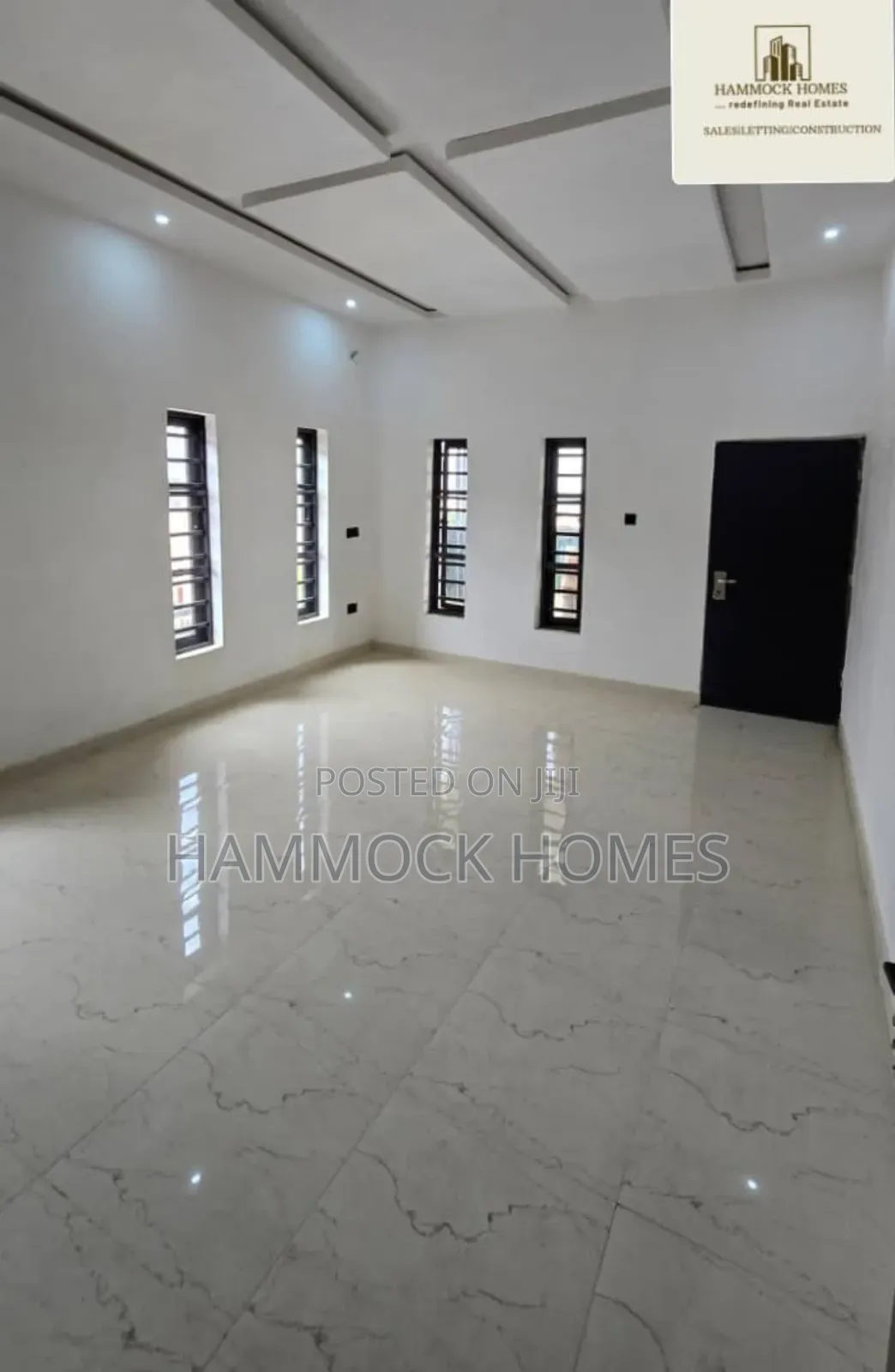 5bdrm Penthouse in Akala Estate, Akobo for sale