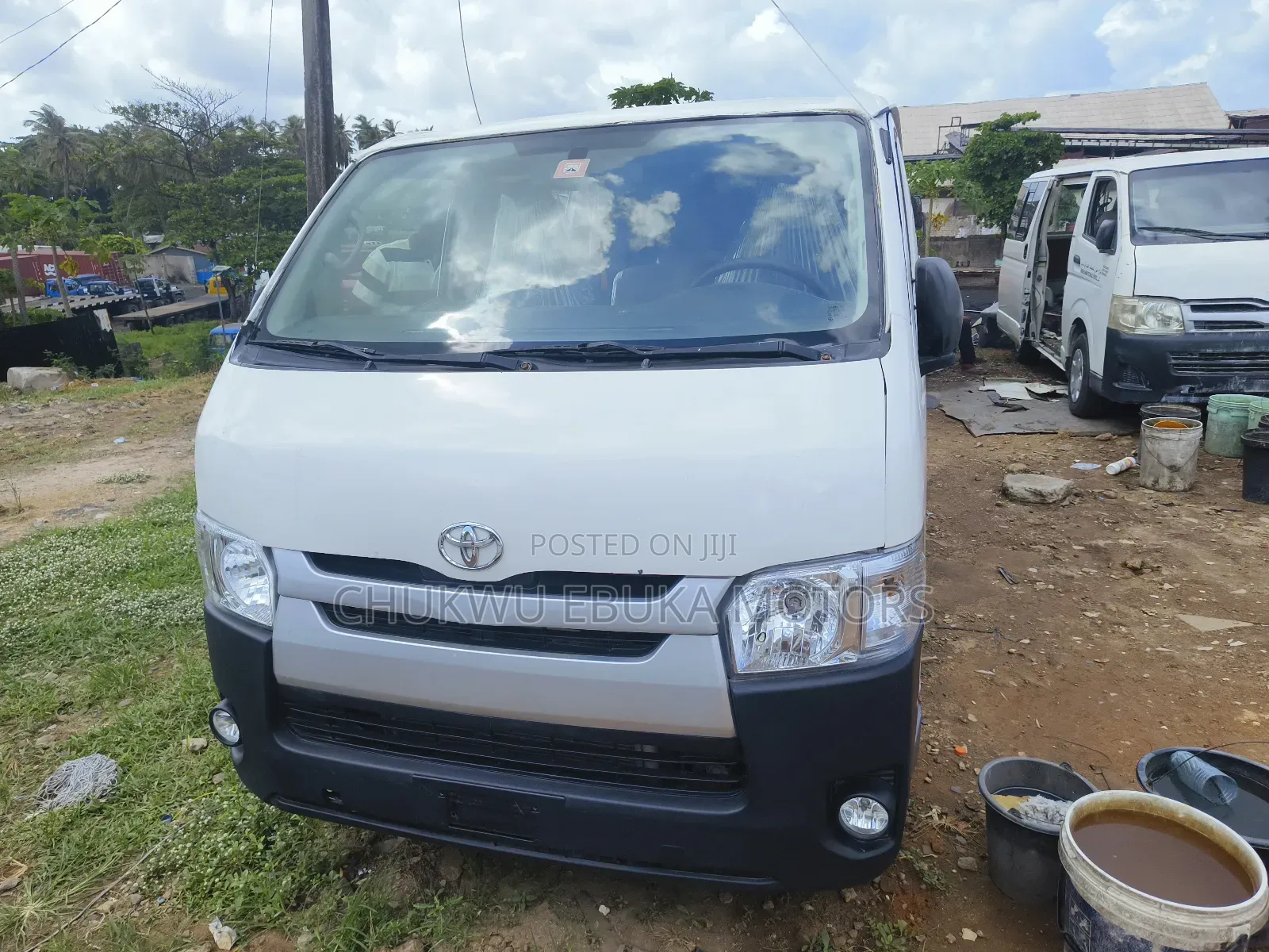 Toyota HiAce 2012 White