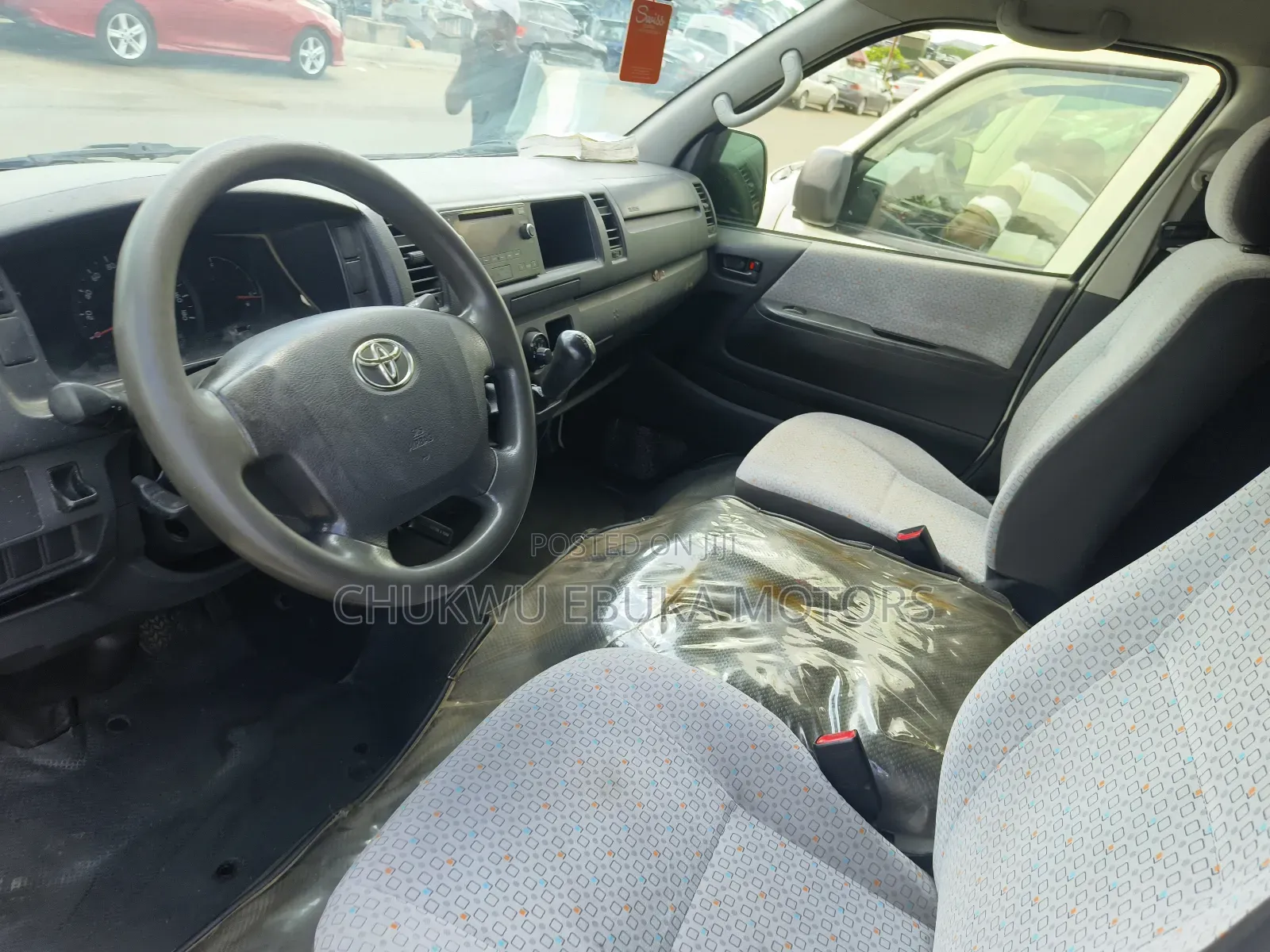 Toyota Grand HiAce 2015 White
