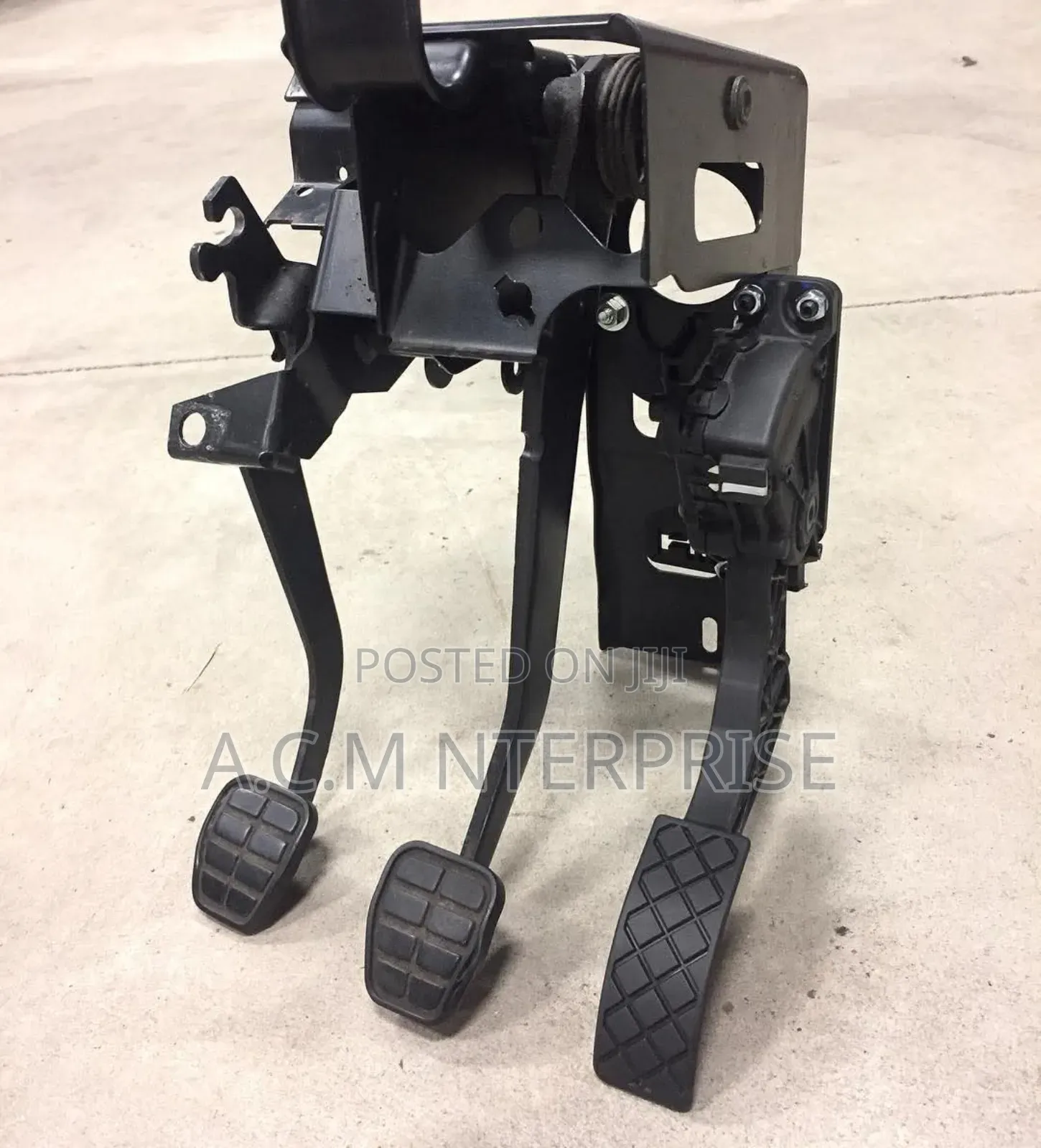 Brakes and Clutch Pedal for Cars and Jeeps