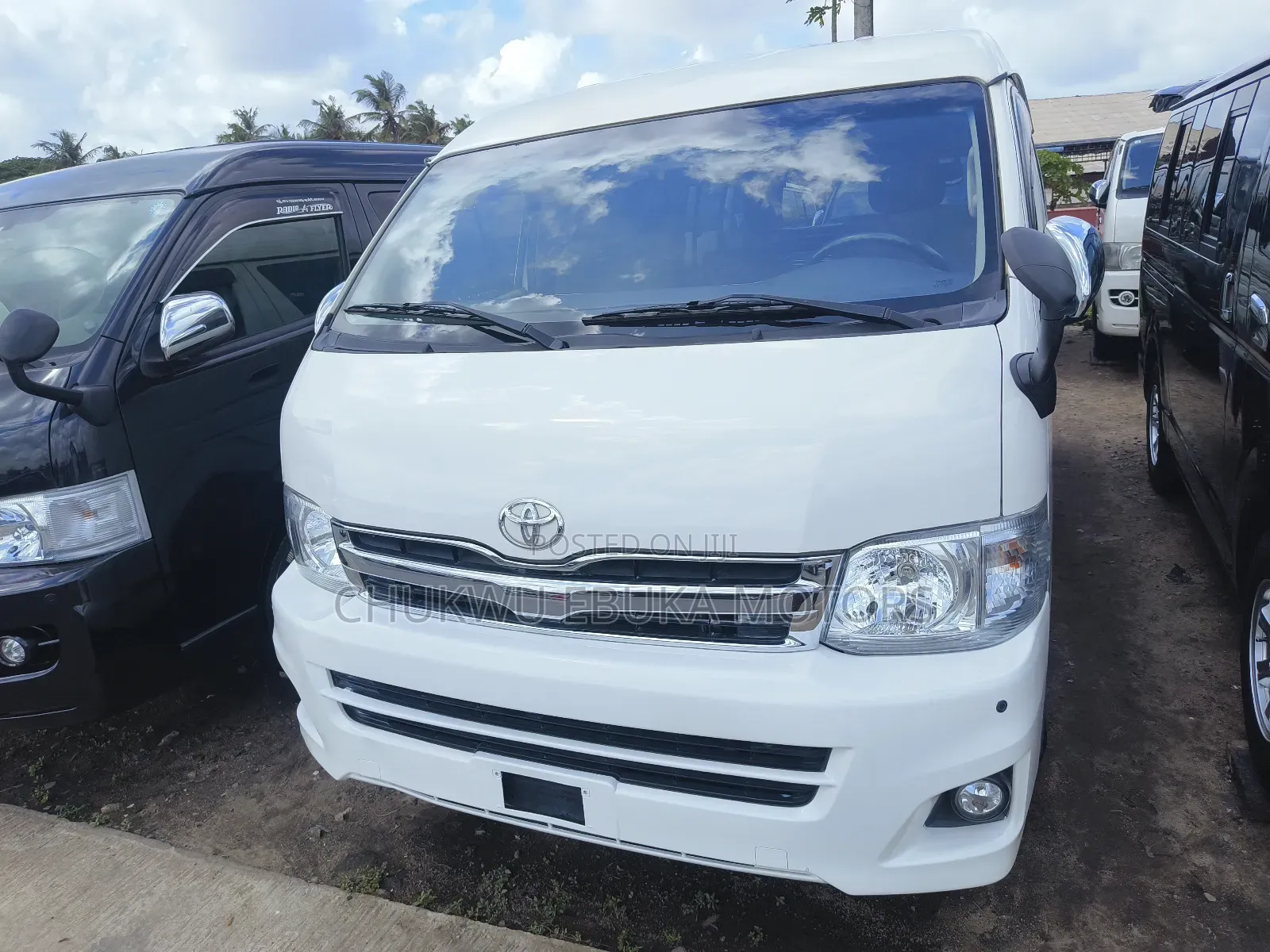Toyota Grand HiAce 2014 White