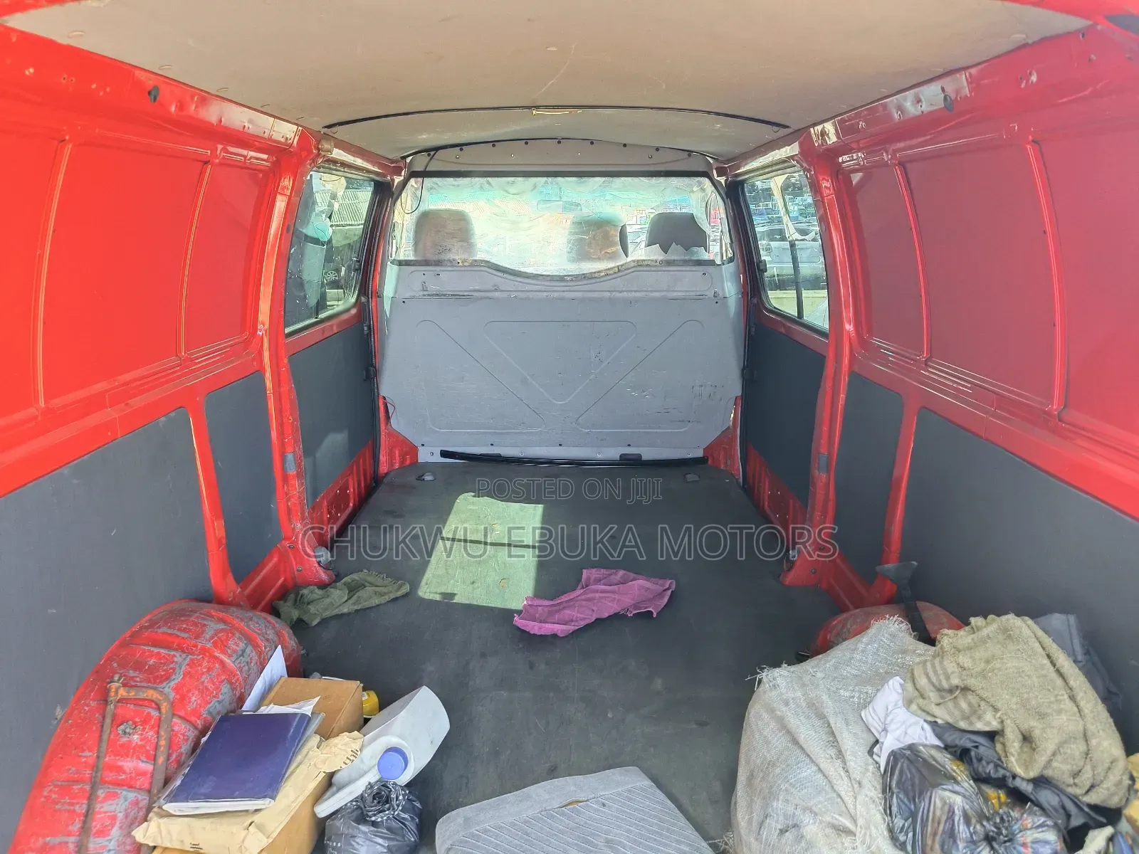 Toyota HiAce 2004 Red
