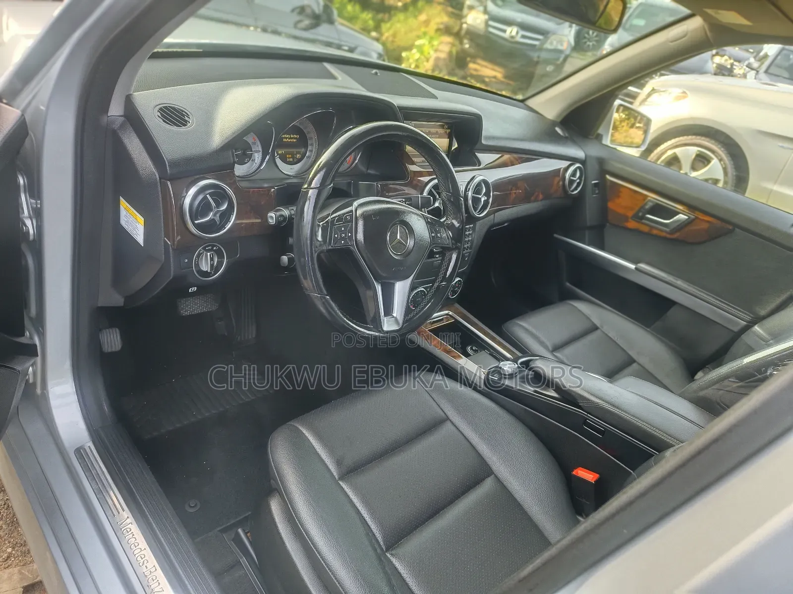 Mercedes-Benz GLK-Class Base GLK 350 4dr AWD 4MATIC (3.5L 6cyl 7A) 2015