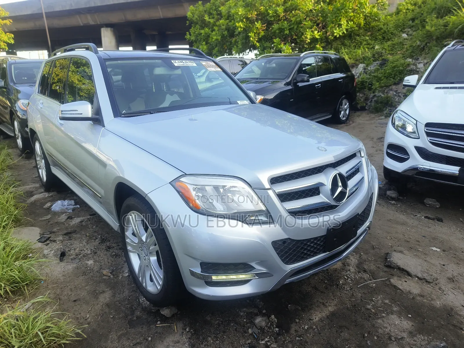 Mercedes-Benz GLK-Class Base GLK 350 4dr AWD 4MATIC (3.5L 6cyl 7A) 2015