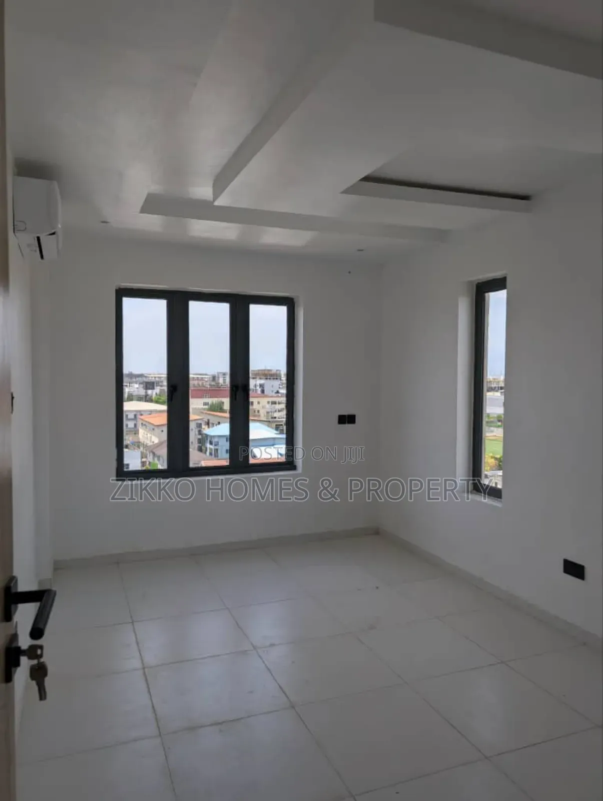 3bdrm Maisonette in Lekki Phase 1 for sale