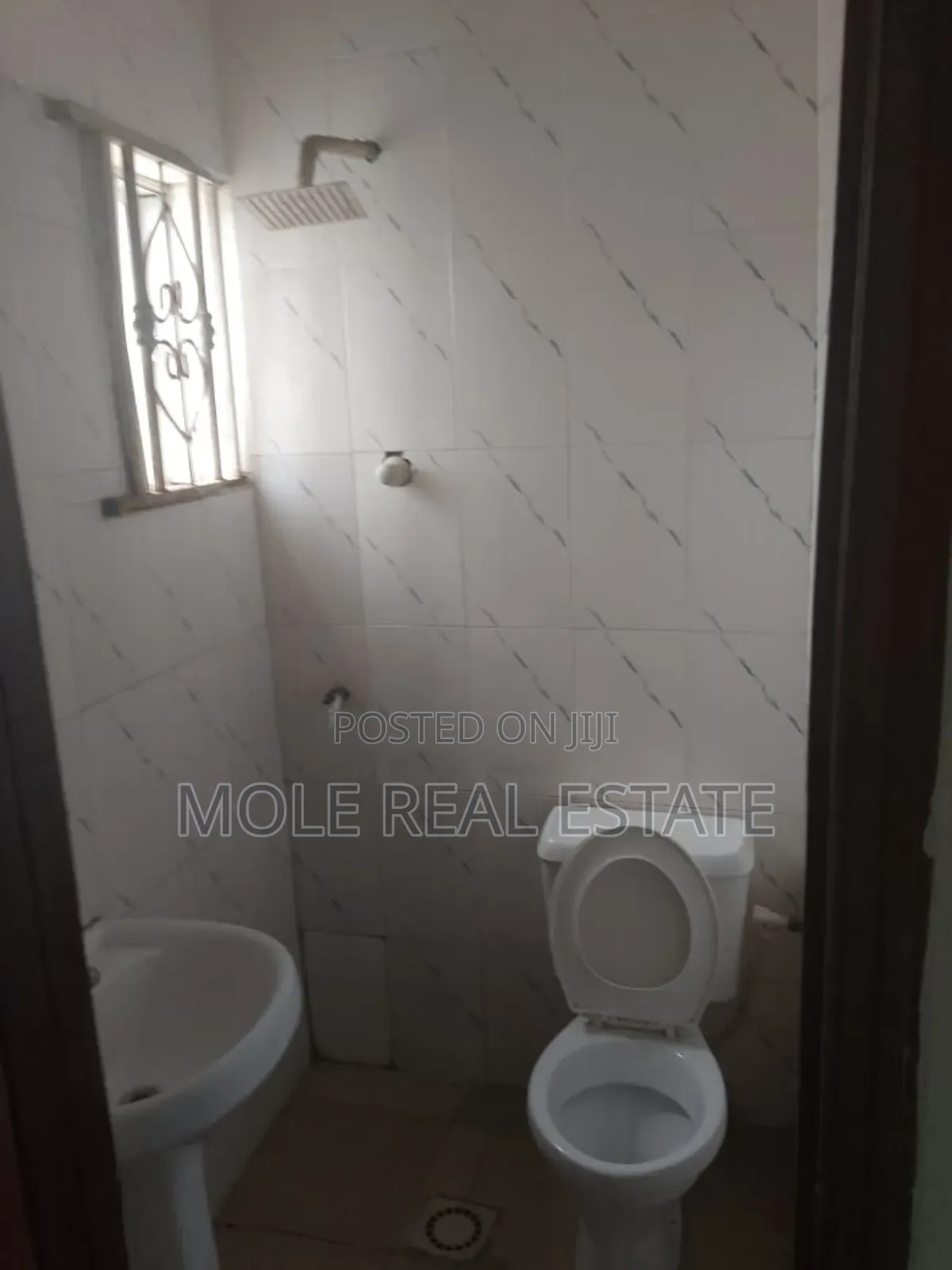 5bdrm Duplex in Harmony Estate for sale