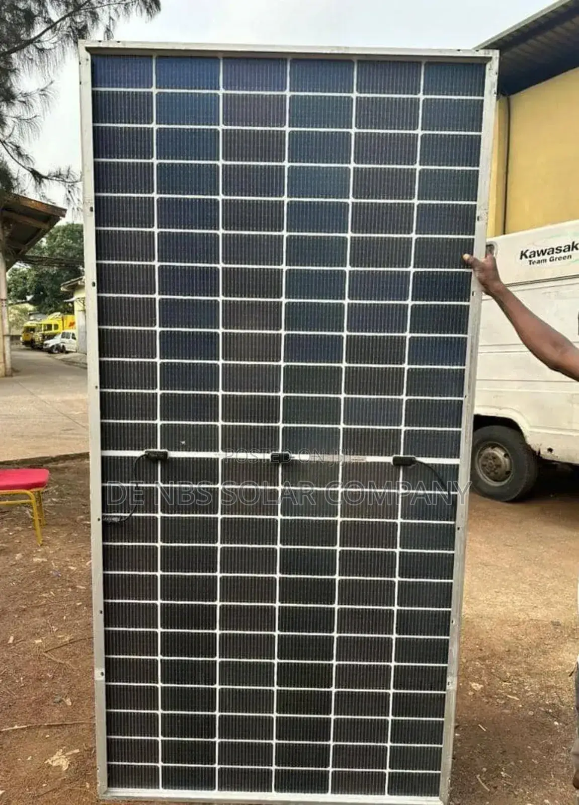 585w Jinko Bifacial Mono Crystalline Solar Panel