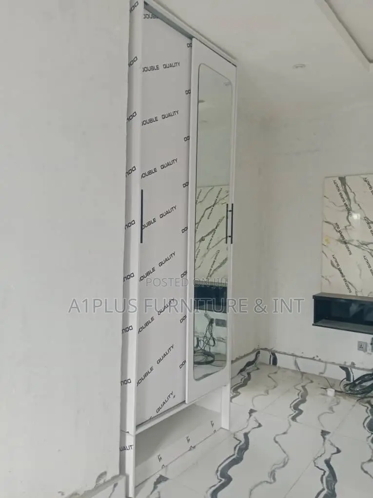 I Shape Sliding Wardrobe With Mirror