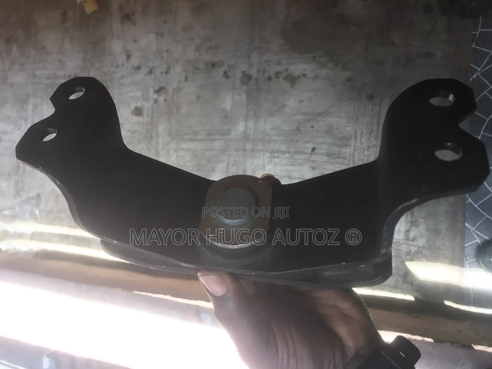 Engine Seat Hilux