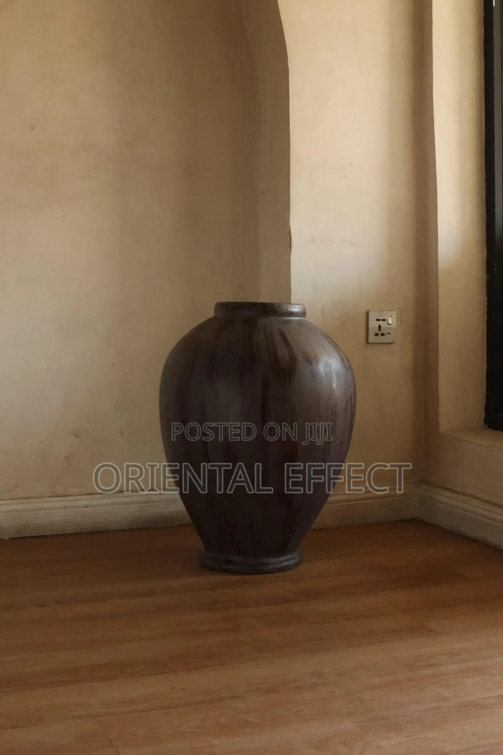 Camelot Pot (Vertical Stroked)