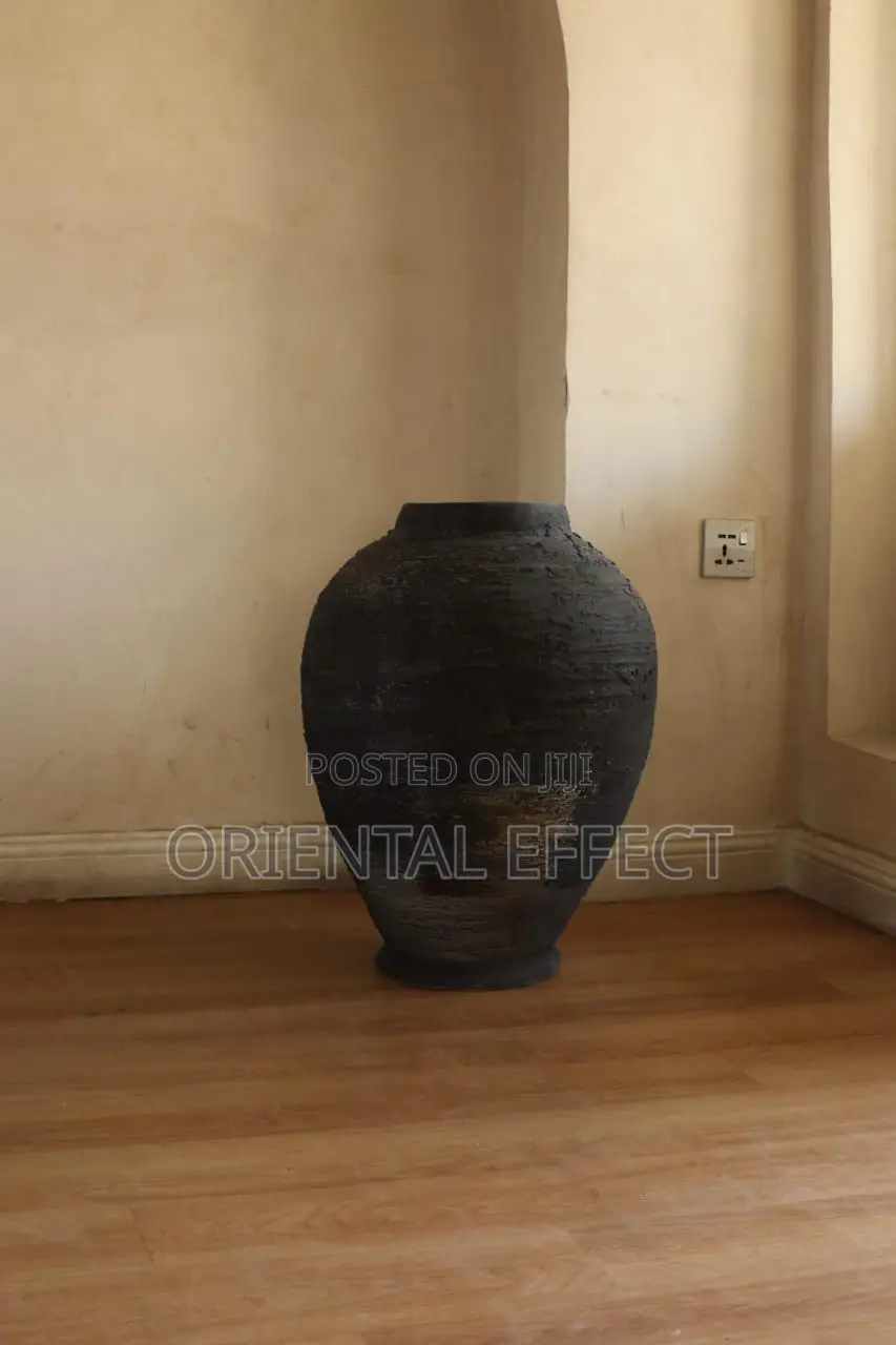 Camelot Pot (Black Sandblast)
